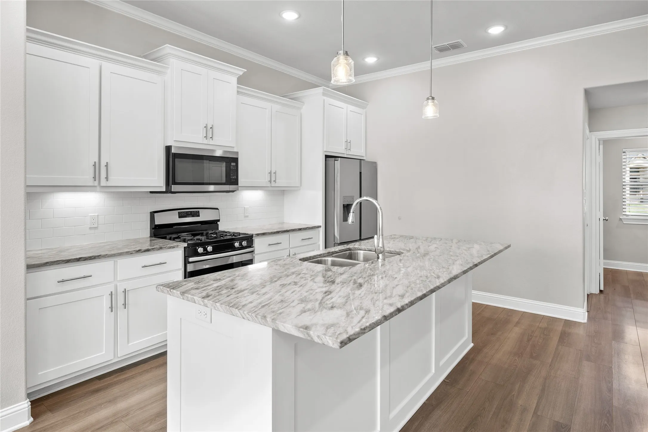 Single Family Residence For Sale in Smith County , 11479 Lindsey Garden Drive, Tyler, Texas 75709, 3 Bedroom, 2 Bathroom, 2 Garage spaces, 1,700 Sqft, built in 2021, mls#21384302, Real Estate Agent in Tyler, Homes For Sale in Smith county, Homes For Sale in Tyler, Realtor in Tyler Texas, Real Estate Brokerage Independent Realty Texas, Luminita Cordes Realtor