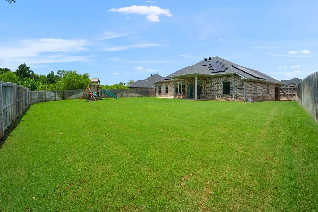 Single Family Residence For Sale in Smith County , 11479 Lindsey Garden Drive, Tyler, Texas 75709, 3 Bedroom, 2 Bathroom, 2 Garage spaces, 1,700 Sqft, built in 2021, mls#21384302, Real Estate Agent in Tyler, Homes For Sale in Smith county, Homes For Sale in Tyler, Realtor in Tyler Texas, Real Estate Brokerage Independent Realty Texas, Luminita Cordes Realtor