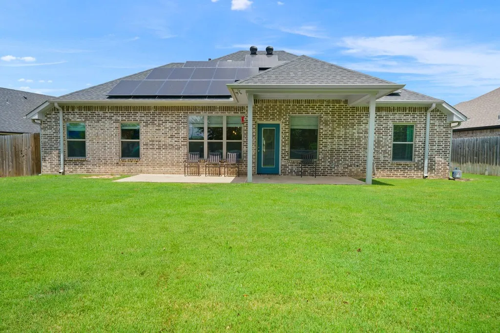 Single Family Residence For Sale in Smith County , 11479 Lindsey Garden Drive, Tyler, Texas 75709, 3 Bedroom, 2 Bathroom, 2 Garage spaces, 1,700 Sqft, built in 2021, mls#21384302, Real Estate Agent in Tyler, Homes For Sale in Smith county, Homes For Sale in Tyler, Realtor in Tyler Texas, Real Estate Brokerage Independent Realty Texas, Luminita Cordes Realtor