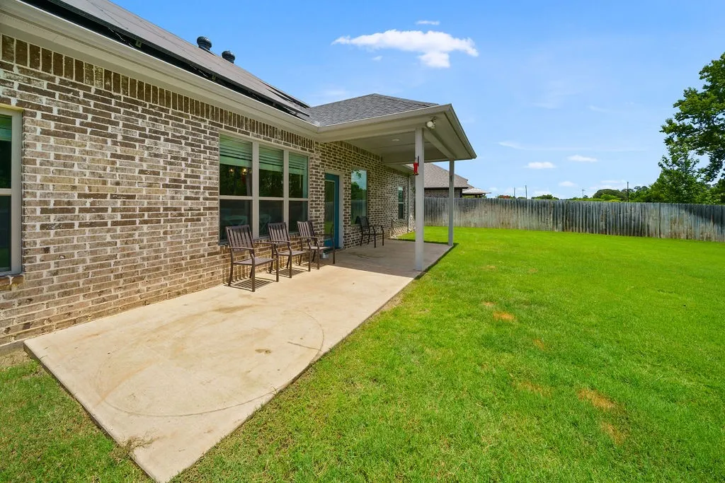 Single Family Residence For Sale in Smith County , 11479 Lindsey Garden Drive, Tyler, Texas 75709, 3 Bedroom, 2 Bathroom, 2 Garage spaces, 1,700 Sqft, built in 2021, mls#21384302, Real Estate Agent in Tyler, Homes For Sale in Smith county, Homes For Sale in Tyler, Realtor in Tyler Texas, Real Estate Brokerage Independent Realty Texas, Luminita Cordes Realtor