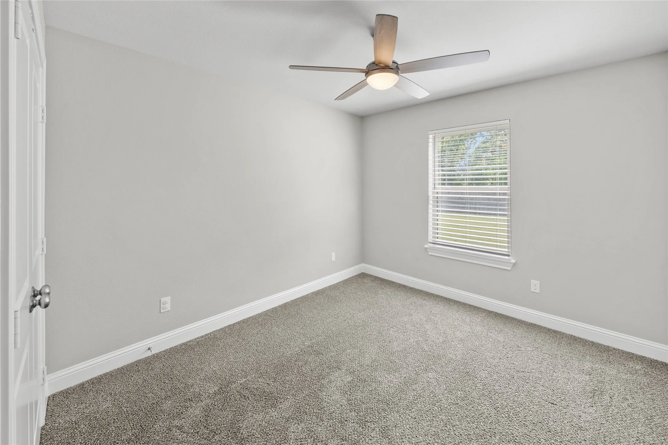 Single Family Residence For Sale in Smith County , 11479 Lindsey Garden Drive, Tyler, Texas 75709, 3 Bedroom, 2 Bathroom, 2 Garage spaces, 1,700 Sqft, built in 2021, mls#21384302, Real Estate Agent in Tyler, Homes For Sale in Smith county, Homes For Sale in Tyler, Realtor in Tyler Texas, Real Estate Brokerage Independent Realty Texas, Luminita Cordes Realtor