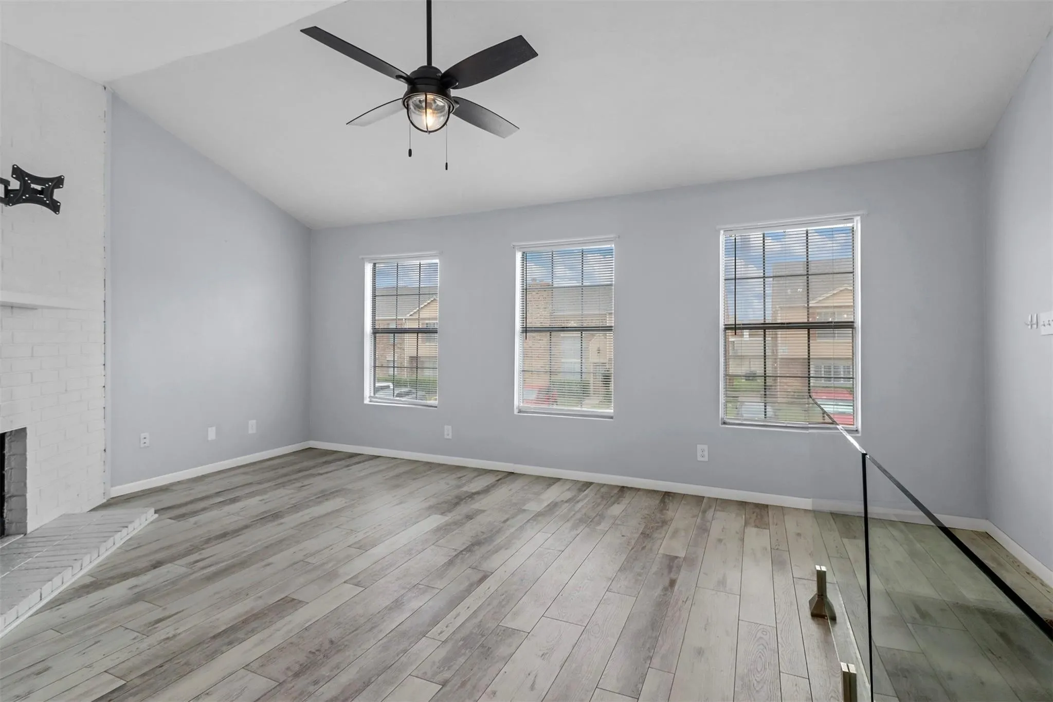 Condominium For Rent in Collin County , 2400 Jupiter Road E2, Plano, Texas 75074, 2 Bedroom, 1 Bathroom, Garage spaces, 800 Sqft, built in 1985, mls#21384313, Real Estate Agent in Plano, Homes For Rent in Collin county, Homes For Rent in Plano, Realtor in Plano Texas, Real Estate Brokerage Independent Realty Texas, Luminita Cordes Realtor