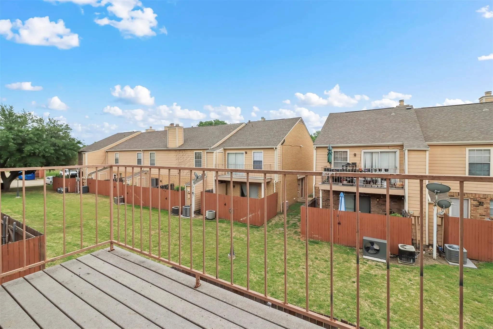 Condominium For Rent in Collin County , 2400 Jupiter Road E2, Plano, Texas 75074, 2 Bedroom, 1 Bathroom, Garage spaces, 800 Sqft, built in 1985, mls#21384313, Real Estate Agent in Plano, Homes For Rent in Collin county, Homes For Rent in Plano, Realtor in Plano Texas, Real Estate Brokerage Independent Realty Texas, Luminita Cordes Realtor