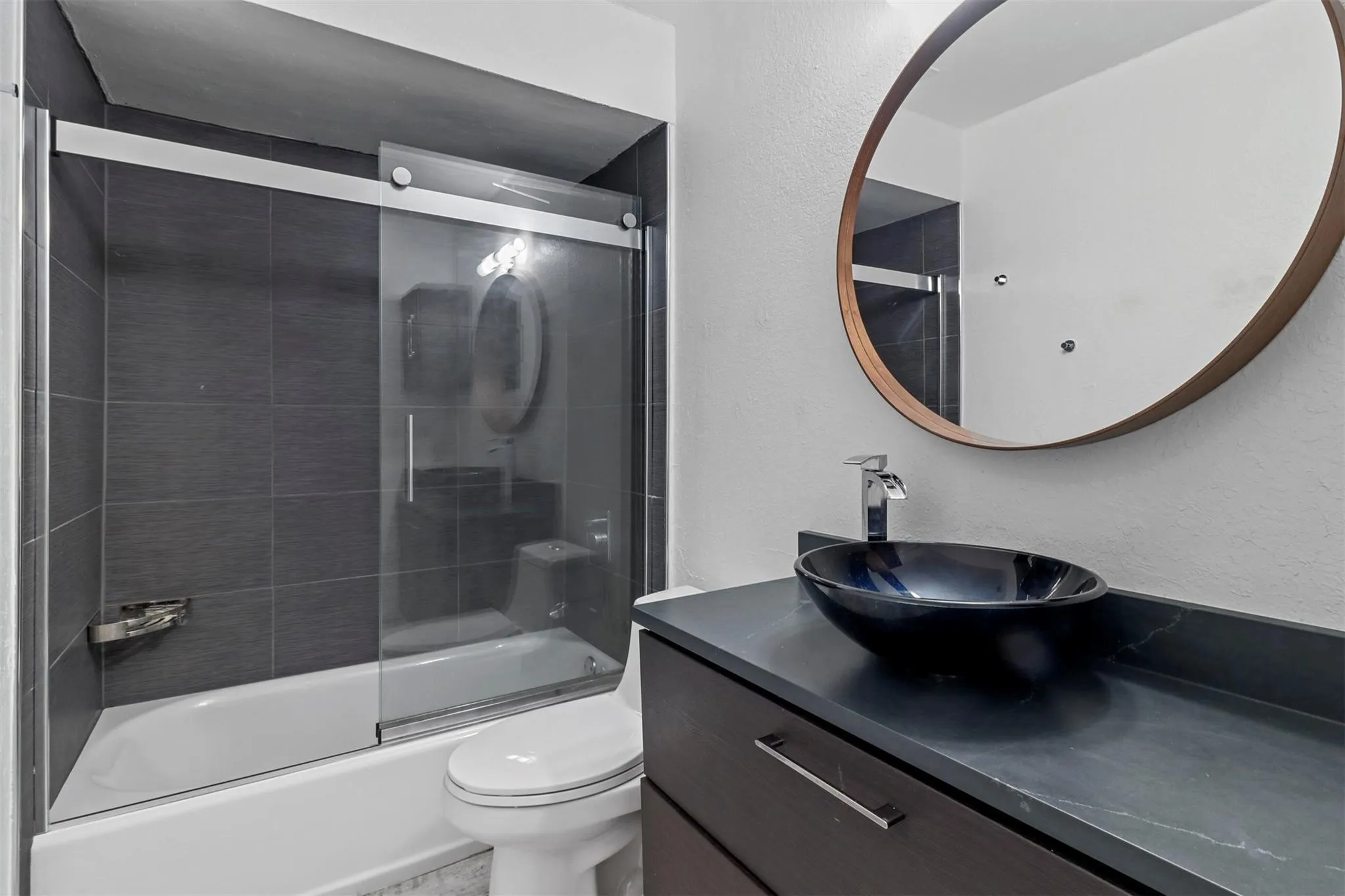 Condominium For Rent in Collin County , 2400 Jupiter Road E2, Plano, Texas 75074, 2 Bedroom, 1 Bathroom, Garage spaces, 800 Sqft, built in 1985, mls#21384313, Real Estate Agent in Plano, Homes For Rent in Collin county, Homes For Rent in Plano, Realtor in Plano Texas, Real Estate Brokerage Independent Realty Texas, Luminita Cordes Realtor