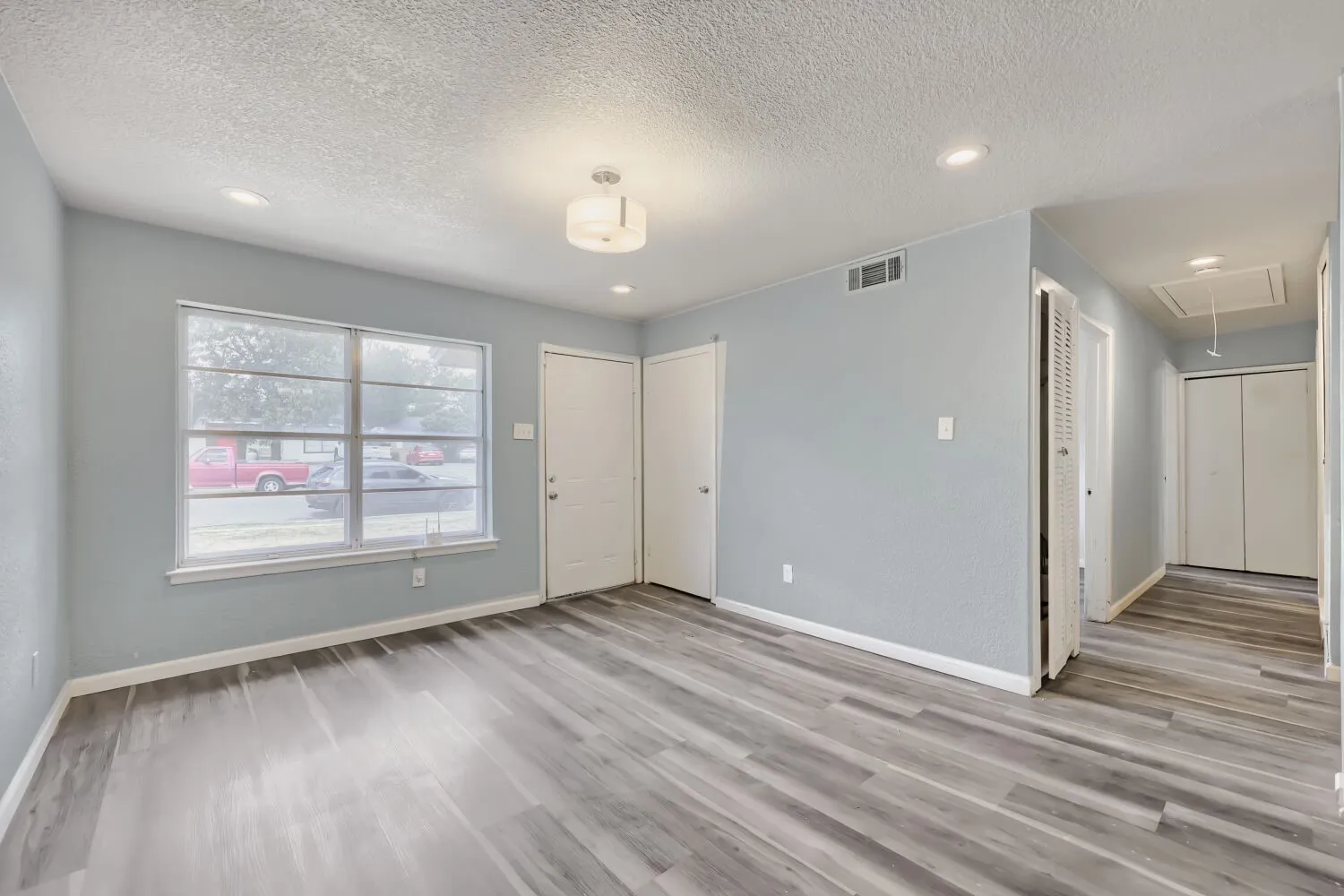 Single Family Residence For Sale in Dallas County , 2706 Dewitt Street, Irving, Texas 75062, 4 Bedroom, 3 Bathroom, Garage spaces, 1,418 Sqft, built in 1961, mls#21381874, Real Estate Agent in Irving, Homes For Sale in Dallas county, Homes For Sale in Irving, Realtor in Irving Texas, Real Estate Brokerage Independent Realty Texas, Luminita Cordes Realtor
