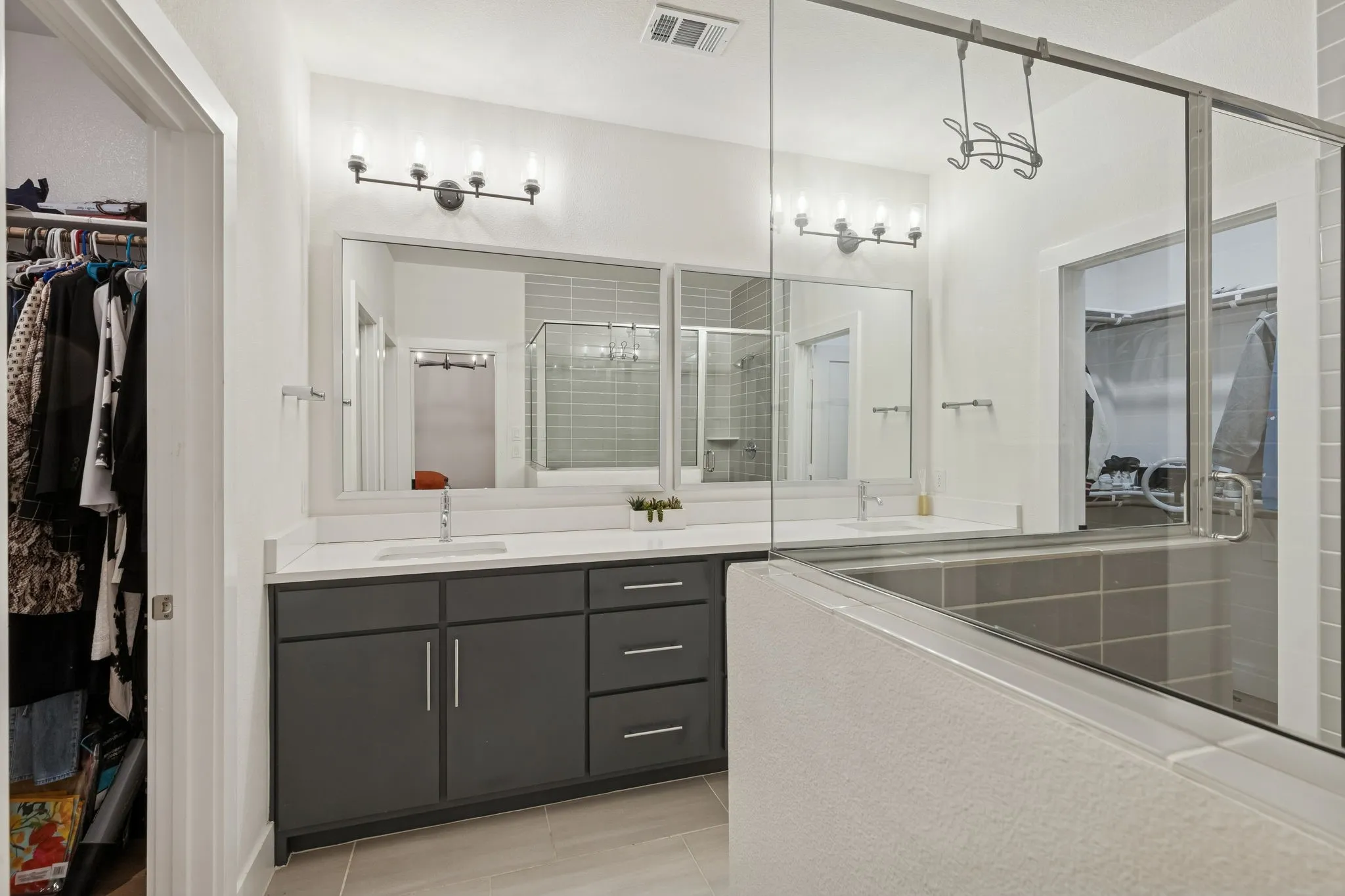 Single Family Residence For Sale in Collin County , 7424 Collin Mckinney Parkway, Mc Kinney, Texas 75070, 3 Bedroom, 4 Bathroom, 2 Garage spaces, 2,895 Sqft, built in 2022, mls#21383292, Real Estate Agent in Mc Kinney, Homes For Sale in Collin county, Homes For Sale in Mc Kinney, Realtor in Mc Kinney Texas, Real Estate Brokerage Independent Realty Texas, Luminita Cordes Realtor