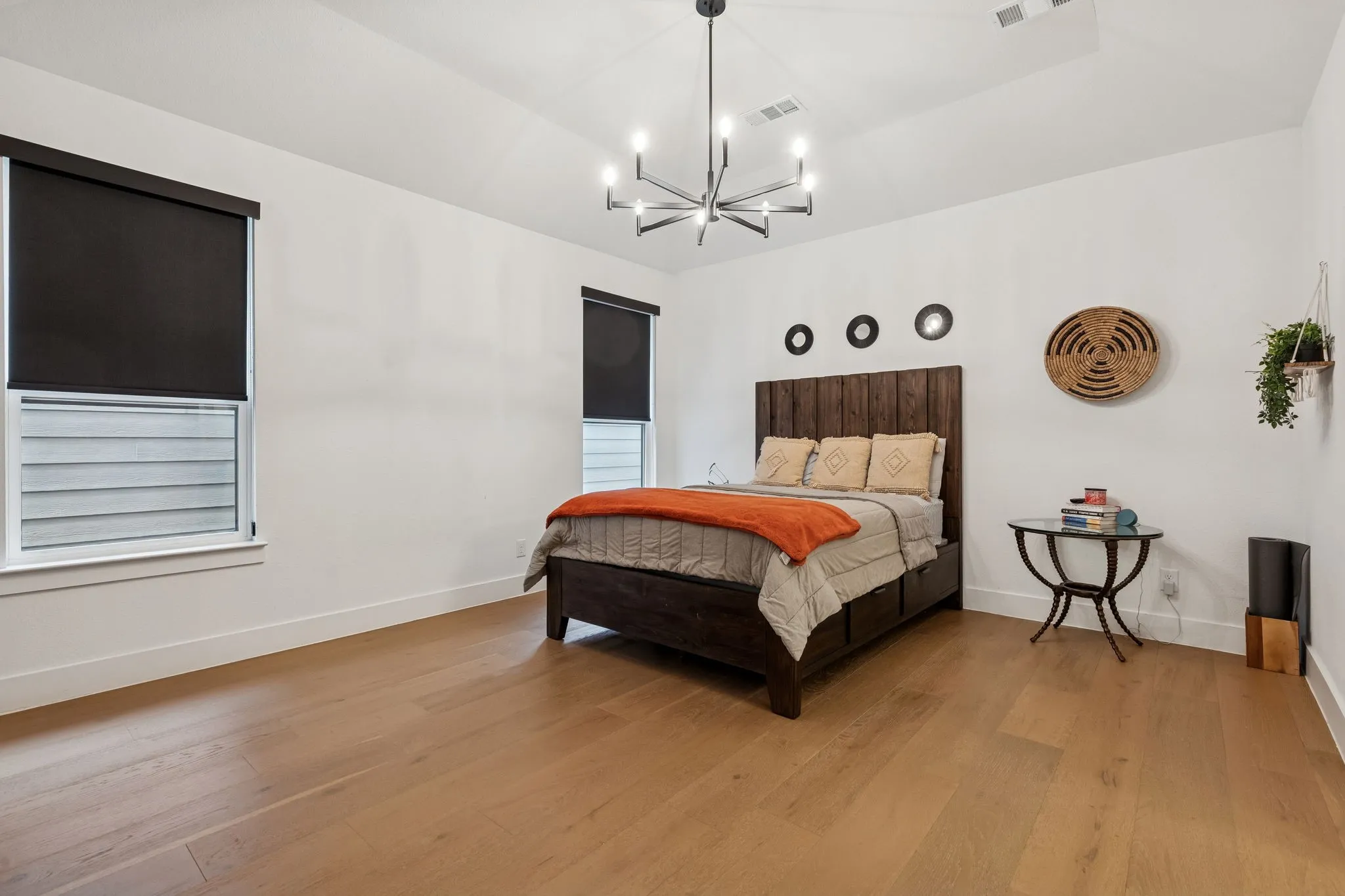 Single Family Residence For Sale in Collin County , 7424 Collin Mckinney Parkway, Mc Kinney, Texas 75070, 3 Bedroom, 4 Bathroom, 2 Garage spaces, 2,895 Sqft, built in 2022, mls#21383292, Real Estate Agent in Mc Kinney, Homes For Sale in Collin county, Homes For Sale in Mc Kinney, Realtor in Mc Kinney Texas, Real Estate Brokerage Independent Realty Texas, Luminita Cordes Realtor