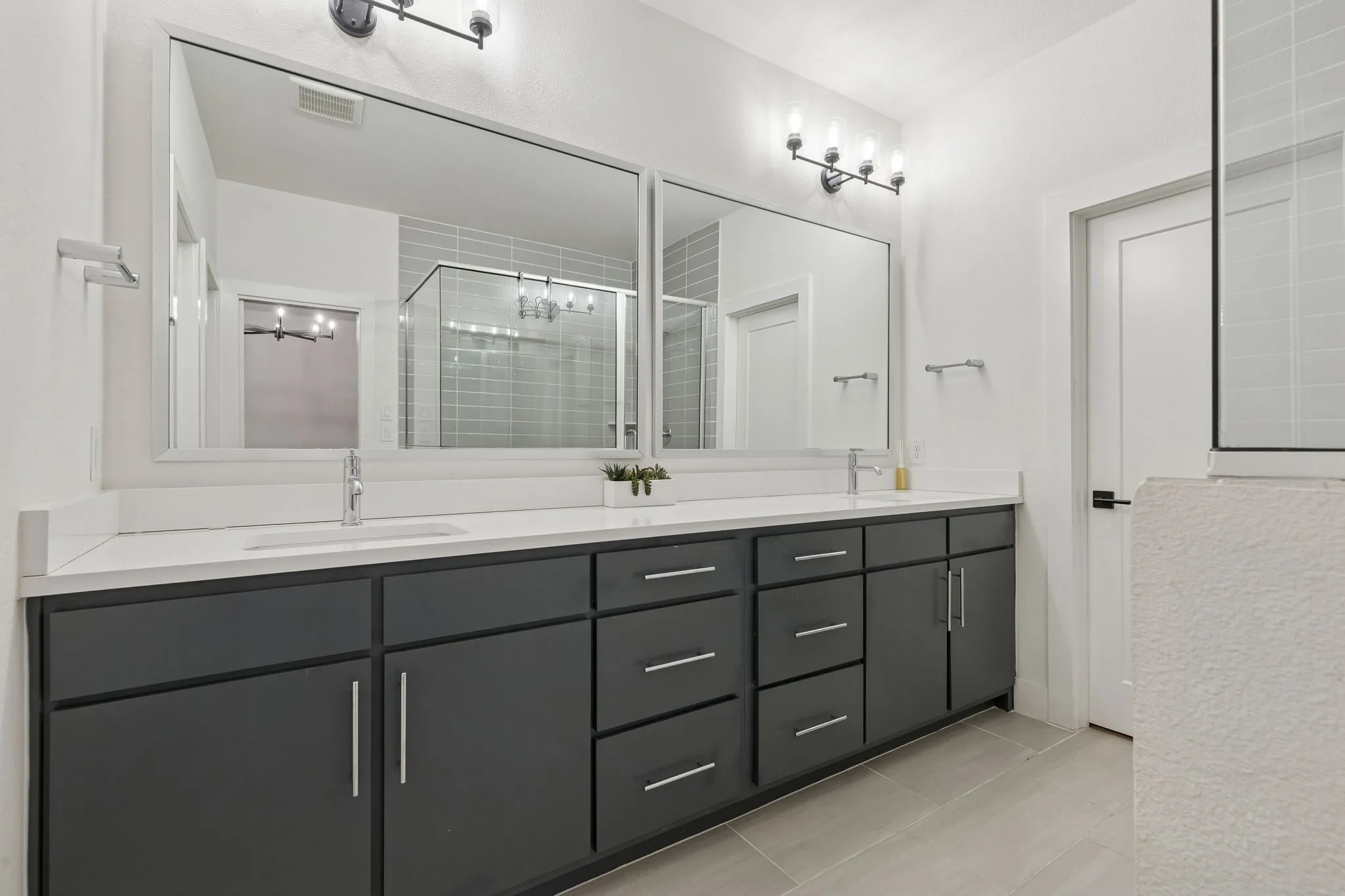 Single Family Residence For Sale in Collin County , 7424 Collin Mckinney Parkway, Mc Kinney, Texas 75070, 3 Bedroom, 4 Bathroom, 2 Garage spaces, 2,895 Sqft, built in 2022, mls#21383292, Real Estate Agent in Mc Kinney, Homes For Sale in Collin county, Homes For Sale in Mc Kinney, Realtor in Mc Kinney Texas, Real Estate Brokerage Independent Realty Texas, Luminita Cordes Realtor