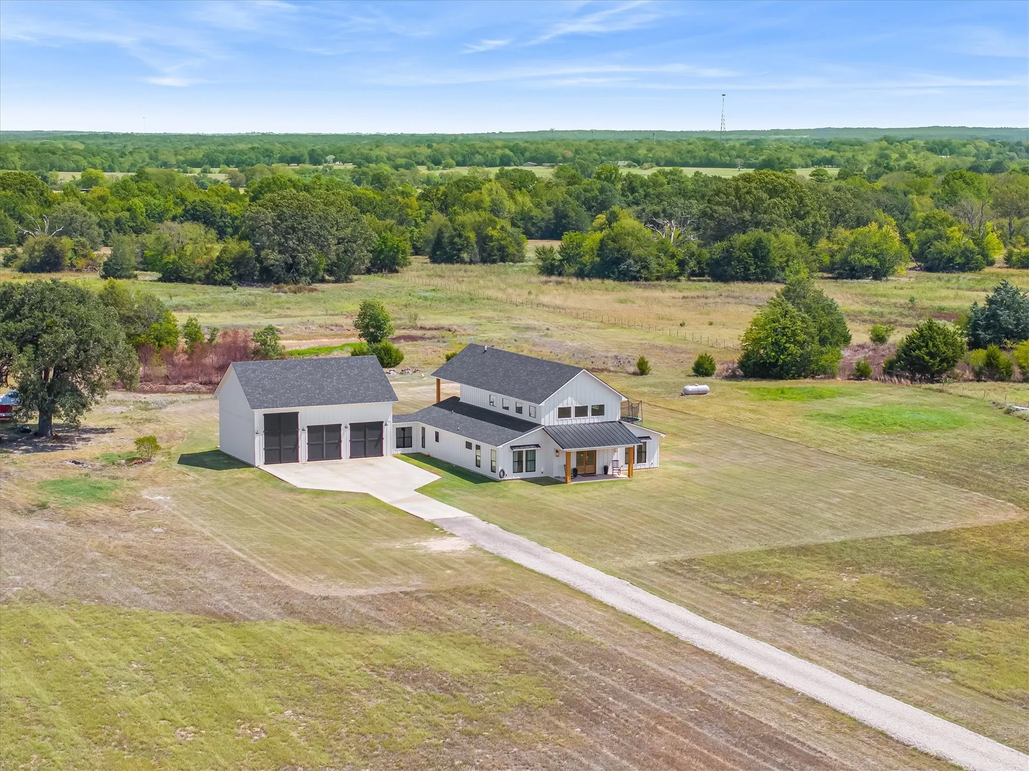 Single Family Residence For Sale in Van Zandt County , 586 VZ County Road 1504, Van, Texas 75790, 4 Bedroom, 4 Bathroom, 3 Garage spaces, 2,912 Sqft, built in 2024, mls#21383903, Real Estate Agent in Van, Homes For Sale in Van Zandt county, Homes For Sale in Van, Realtor in Van Texas, Real Estate Brokerage Independent Realty Texas, Luminita Cordes Realtor