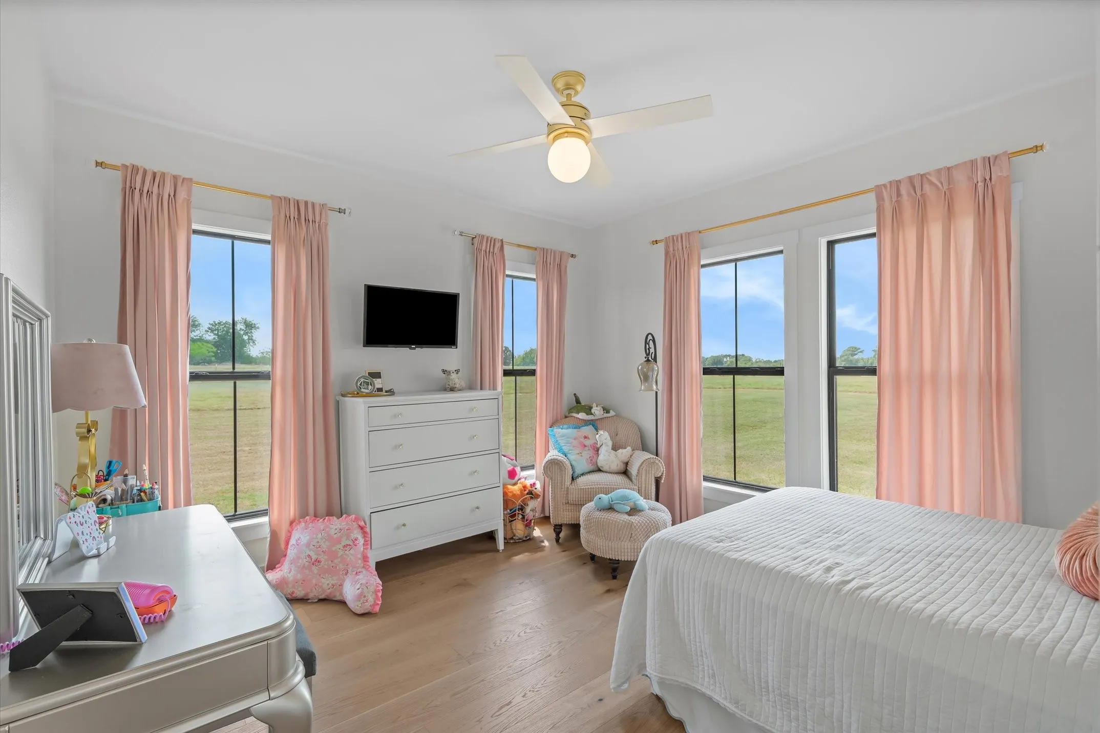 Single Family Residence For Sale in Van Zandt County , 586 VZ County Road 1504, Van, Texas 75790, 4 Bedroom, 4 Bathroom, 3 Garage spaces, 2,912 Sqft, built in 2024, mls#21383903, Real Estate Agent in Van, Homes For Sale in Van Zandt county, Homes For Sale in Van, Realtor in Van Texas, Real Estate Brokerage Independent Realty Texas, Luminita Cordes Realtor