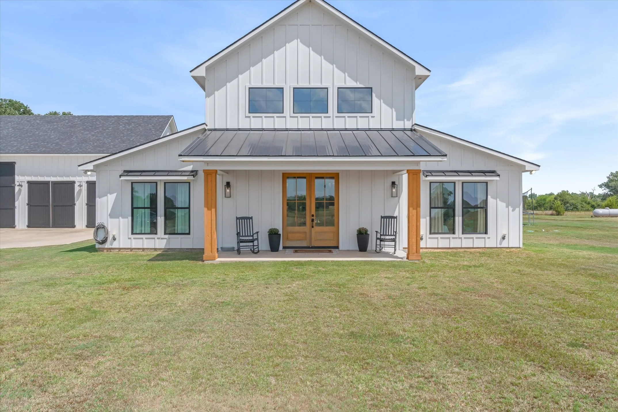 Single Family Residence For Sale in Van Zandt County , 586 VZ County Road 1504, Van, Texas 75790, 4 Bedroom, 4 Bathroom, 3 Garage spaces, 2,912 Sqft, built in 2024, mls#21383903, Real Estate Agent in Van, Homes For Sale in Van Zandt county, Homes For Sale in Van, Realtor in Van Texas, Real Estate Brokerage Independent Realty Texas, Luminita Cordes Realtor