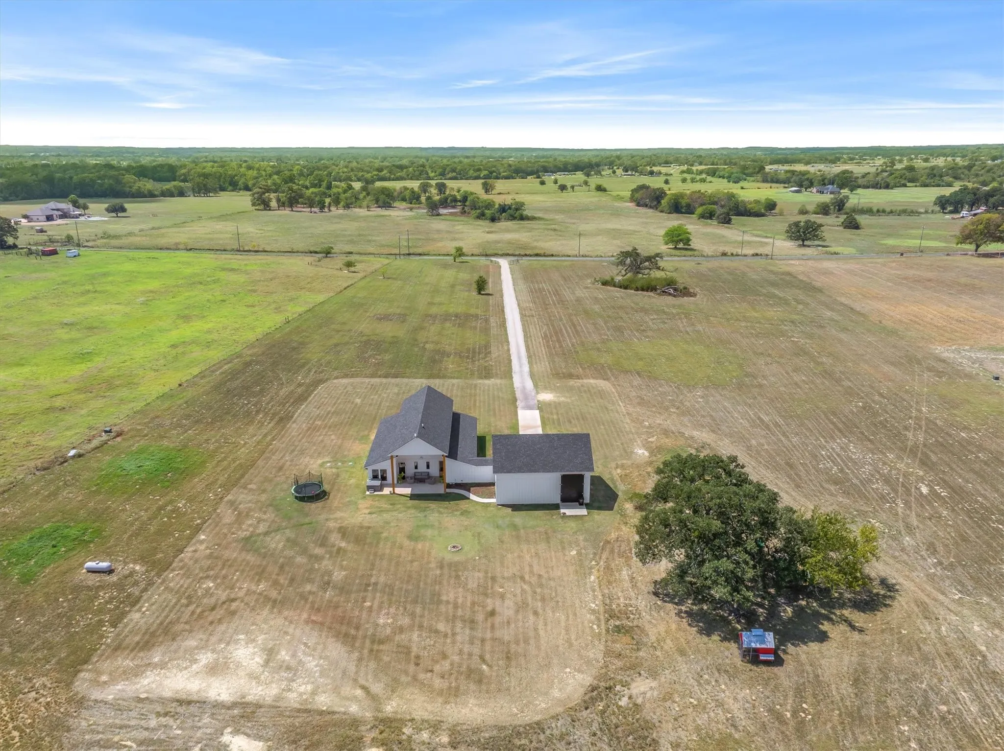 Single Family Residence For Sale in Van Zandt County , 586 VZ County Road 1504, Van, Texas 75790, 4 Bedroom, 4 Bathroom, 3 Garage spaces, 2,912 Sqft, built in 2024, mls#21383903, Real Estate Agent in Van, Homes For Sale in Van Zandt county, Homes For Sale in Van, Realtor in Van Texas, Real Estate Brokerage Independent Realty Texas, Luminita Cordes Realtor
