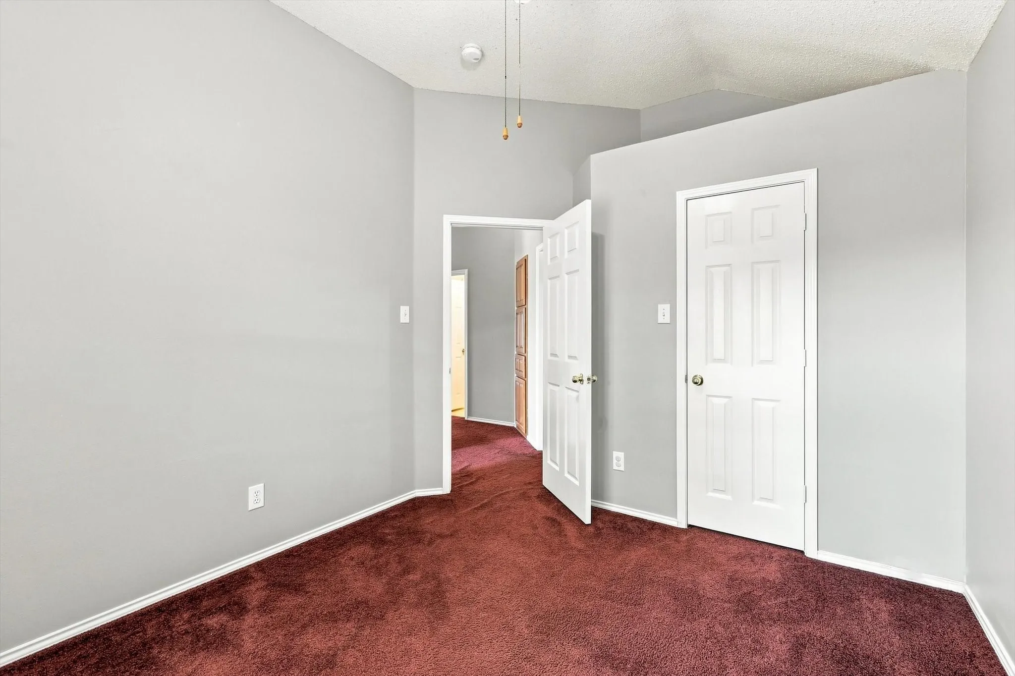 Single Family Residence For Sale in Tarrant County , 8900 San Joaquin Trail, Fort Worth, Texas 76118, 4 Bedroom, 2 Bathroom, 2 Garage spaces, 1,877 Sqft, built in 1996, mls#21383326, Real Estate Agent in Fort Worth, Homes For Sale in Tarrant county, Homes For Sale in Fort Worth, Realtor in Fort Worth Texas, Real Estate Brokerage Independent Realty Texas, Luminita Cordes Realtor