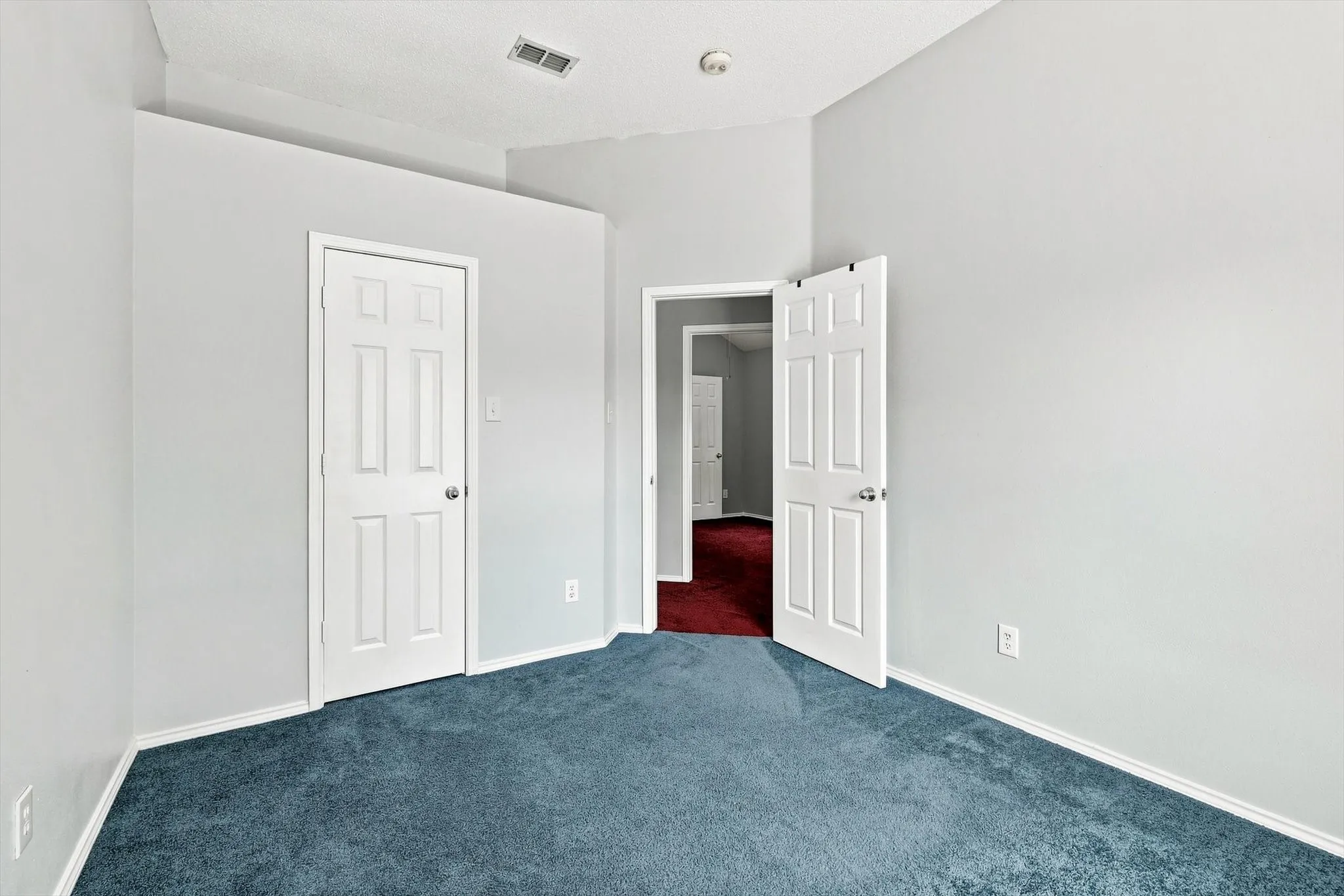 Single Family Residence For Sale in Tarrant County , 8900 San Joaquin Trail, Fort Worth, Texas 76118, 4 Bedroom, 2 Bathroom, 2 Garage spaces, 1,877 Sqft, built in 1996, mls#21383326, Real Estate Agent in Fort Worth, Homes For Sale in Tarrant county, Homes For Sale in Fort Worth, Realtor in Fort Worth Texas, Real Estate Brokerage Independent Realty Texas, Luminita Cordes Realtor