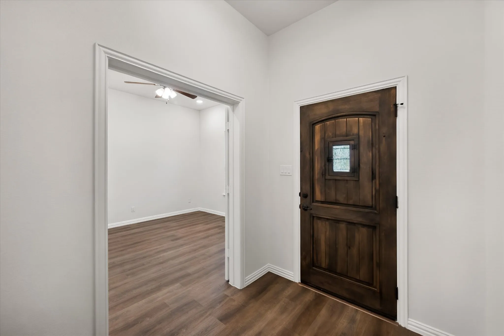 Single Family Residence For Sale in Navarro County , 16 Dobbins Crossing, Corsicana, Texas 75110, 3 Bedroom, 2 Bathroom, 2 Garage spaces, 1,998 Sqft, built in 2022, mls#21383036, Real Estate Agent in Corsicana, Homes For Sale in Navarro county, Homes For Sale in Corsicana, Realtor in Corsicana Texas, Real Estate Brokerage Independent Realty Texas, Luminita Cordes Realtor