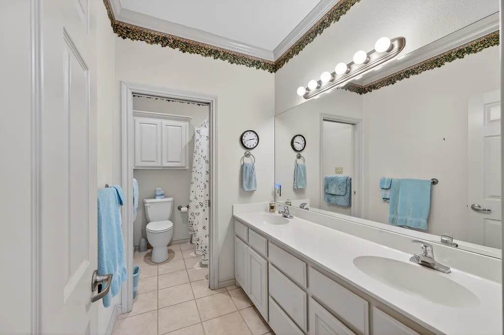 Single Family Residence For Sale in Henderson County , 800 Rico Drive, Athens, Texas 75751, 3 Bedroom, 2 Bathroom, 3 Garage spaces, 2,199 Sqft, built in 2001, mls#21384330, Real Estate Agent in Athens, Homes For Sale in Henderson county, Homes For Sale in Athens, Realtor in Athens Texas, Real Estate Brokerage Independent Realty Texas, Luminita Cordes Realtor