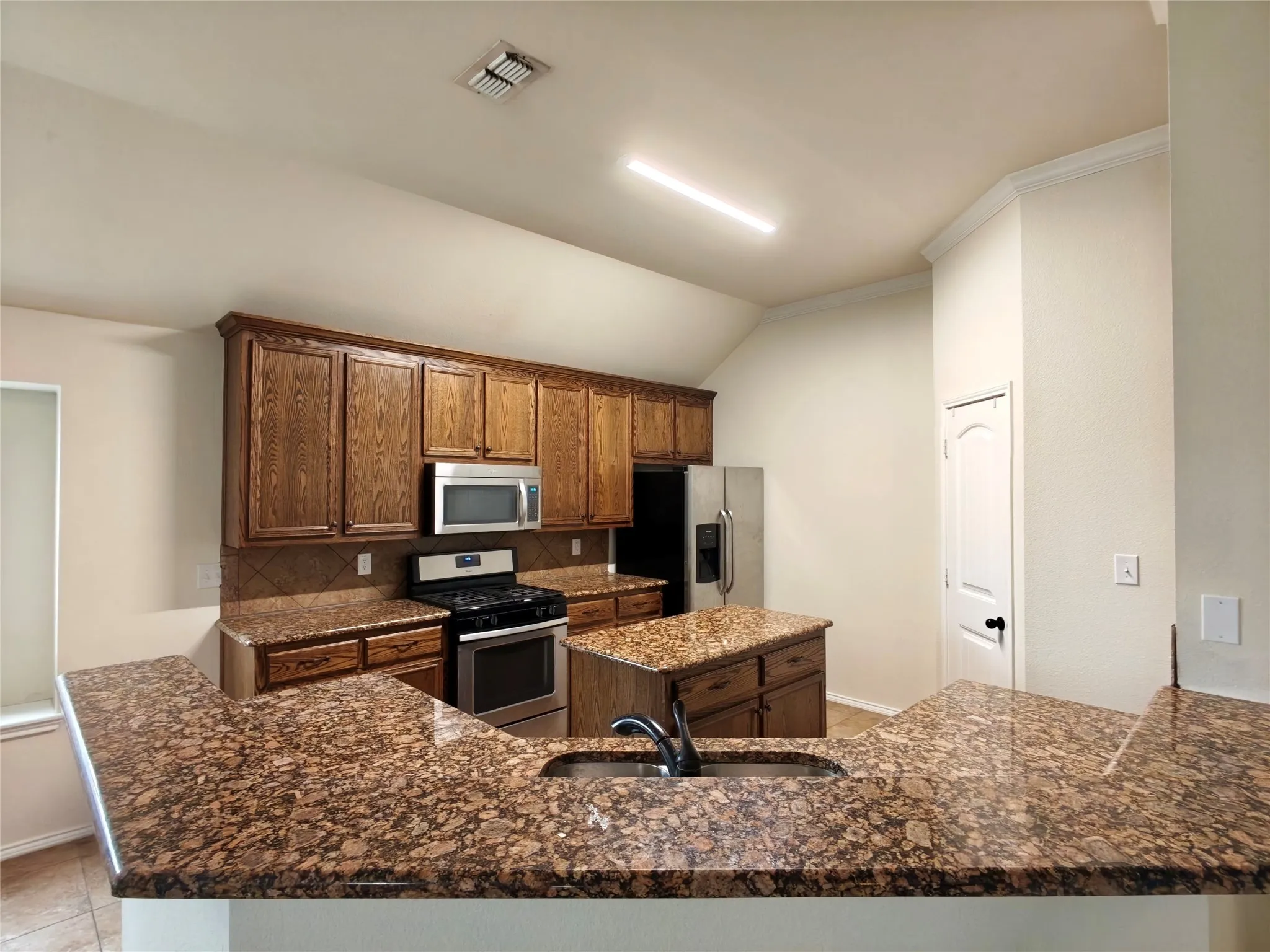Single Family Residence For Rent in Collin County , 724 Valley Court, Royse City, Texas 75189, 4 Bedroom, 2 Bathroom, 2 Garage spaces, 2,114 Sqft, built in 2015, mls#21384077, Real Estate Agent in Royse City, Homes For Rent in Collin county, Homes For Rent in Royse City, Realtor in Royse City Texas, Real Estate Brokerage Independent Realty Texas, Luminita Cordes Realtor
