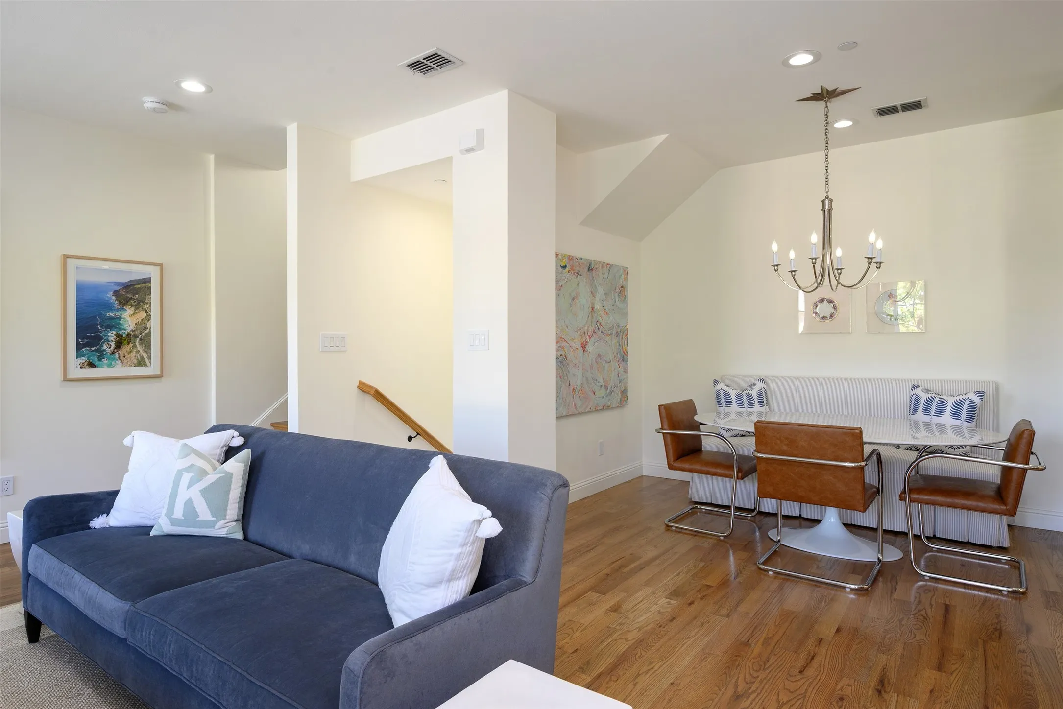 Townhouse For Sale in Dallas County , 3449 Milton Avenue 1, University Park, Texas 75205, 3 Bedroom, 4 Bathroom, 2 Garage spaces, 2,106 Sqft, built in 2015, mls#21376210, Real Estate Agent in University Park, Homes For Sale in Dallas county, Homes For Sale in University Park, Realtor in University Park Texas, Real Estate Brokerage Independent Realty Texas, Luminita Cordes Realtor