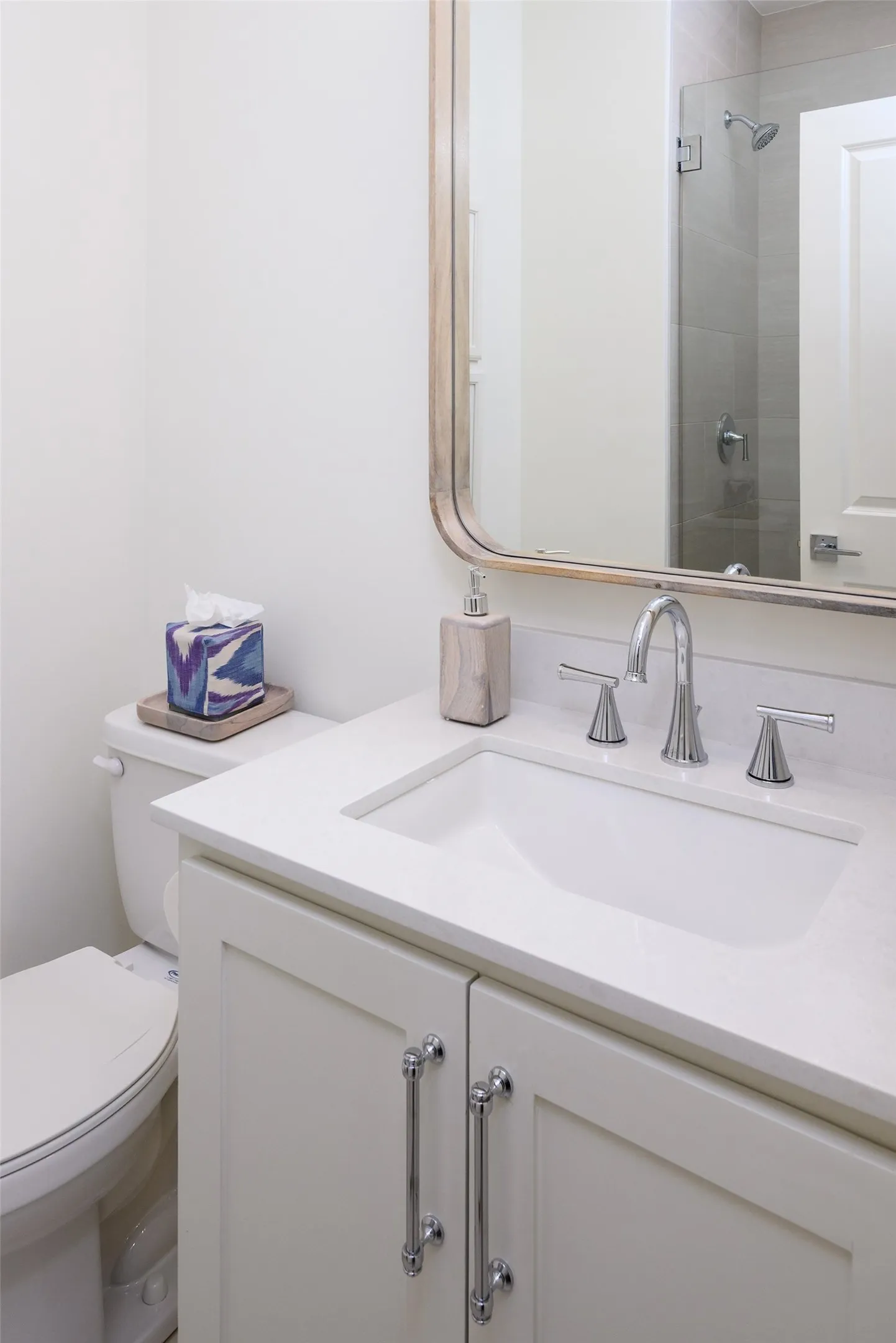 Townhouse For Sale in Dallas County , 3449 Milton Avenue 1, University Park, Texas 75205, 3 Bedroom, 4 Bathroom, 2 Garage spaces, 2,106 Sqft, built in 2015, mls#21376210, Real Estate Agent in University Park, Homes For Sale in Dallas county, Homes For Sale in University Park, Realtor in University Park Texas, Real Estate Brokerage Independent Realty Texas, Luminita Cordes Realtor