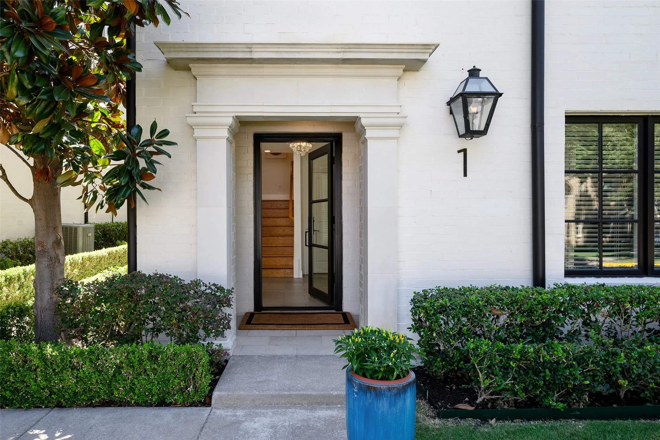 Townhouse For Sale in Dallas County , 3449 Milton Avenue 1, University Park, Texas 75205, 3 Bedroom, 4 Bathroom, 2 Garage spaces, 2,106 Sqft, built in 2015, mls#21376210, Real Estate Agent in University Park, Homes For Sale in Dallas county, Homes For Sale in University Park, Realtor in University Park Texas, Real Estate Brokerage Independent Realty Texas, Luminita Cordes Realtor