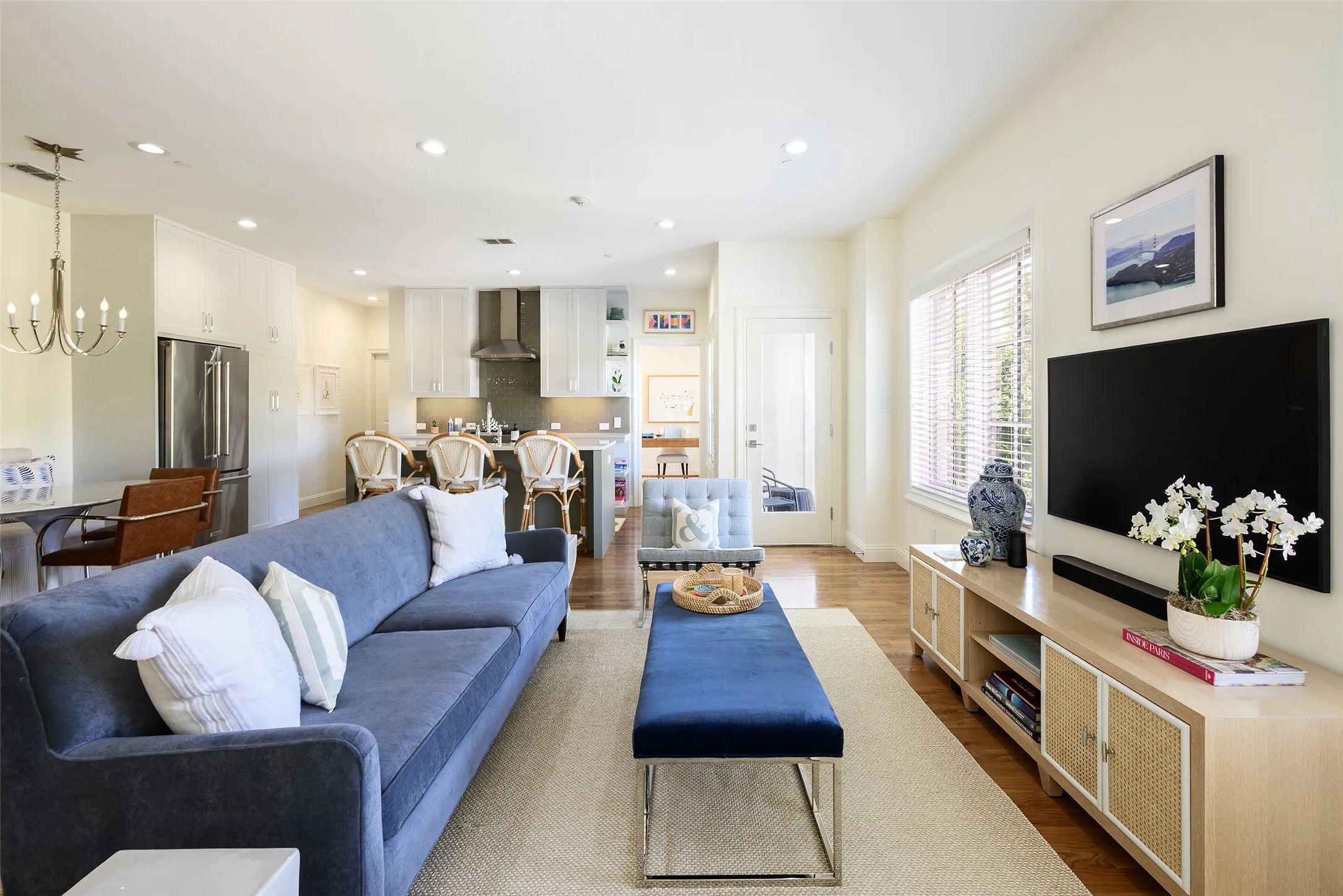 Townhouse For Sale in Dallas County , 3449 Milton Avenue 1, University Park, Texas 75205, 3 Bedroom, 4 Bathroom, 2 Garage spaces, 2,106 Sqft, built in 2015, mls#21376210, Real Estate Agent in University Park, Homes For Sale in Dallas county, Homes For Sale in University Park, Realtor in University Park Texas, Real Estate Brokerage Independent Realty Texas, Luminita Cordes Realtor