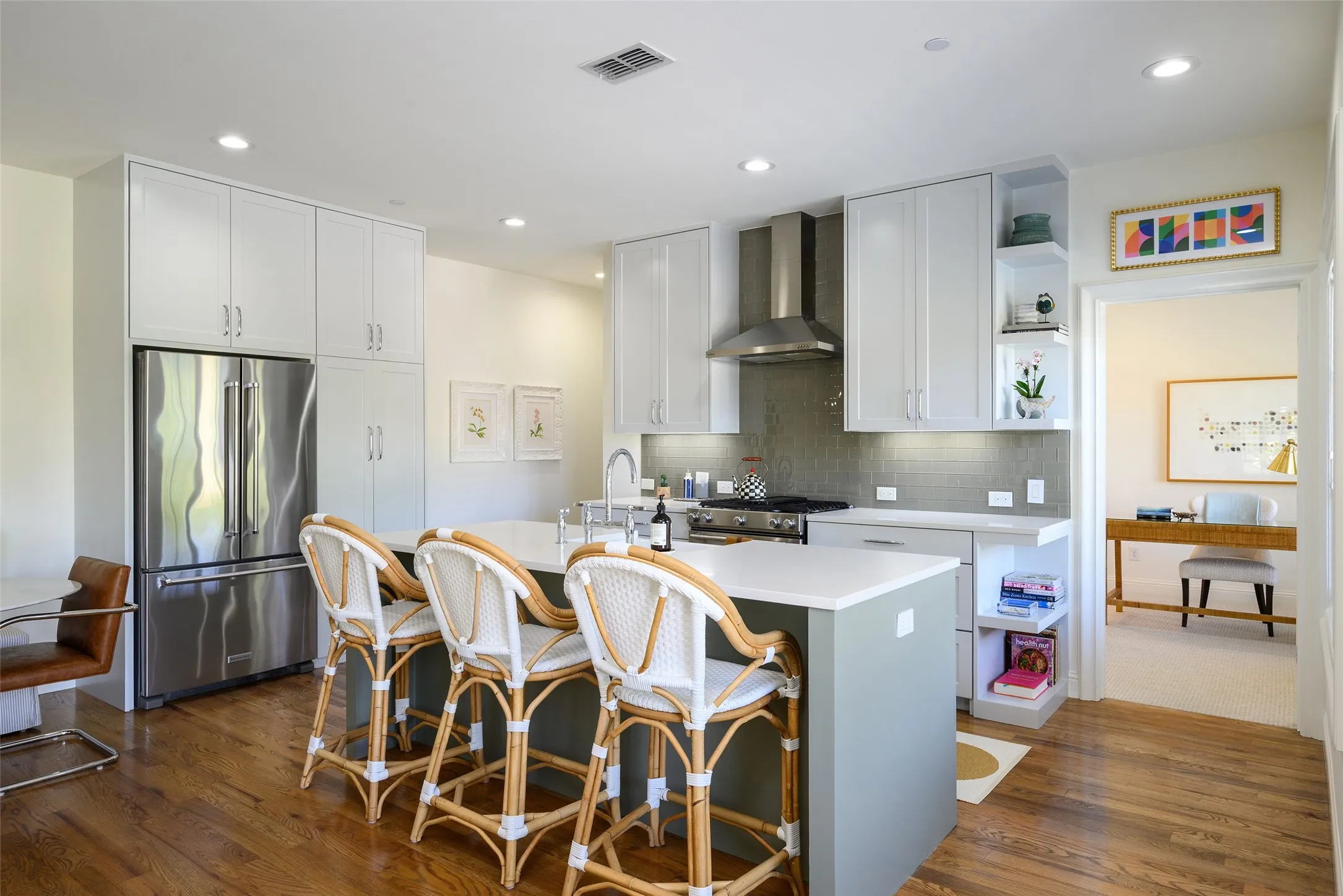 Townhouse For Sale in Dallas County , 3449 Milton Avenue 1, University Park, Texas 75205, 3 Bedroom, 4 Bathroom, 2 Garage spaces, 2,106 Sqft, built in 2015, mls#21376210, Real Estate Agent in University Park, Homes For Sale in Dallas county, Homes For Sale in University Park, Realtor in University Park Texas, Real Estate Brokerage Independent Realty Texas, Luminita Cordes Realtor