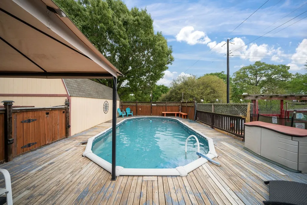 Single Family Residence For Sale in Smith County , 13840 CR 2122, Tyler, Texas 75707, 3 Bedroom, 2 Bathroom, Garage spaces, 2,278 Sqft, built in 2006, mls#21384326, Real Estate Agent in Tyler, Homes For Sale in Smith county, Homes For Sale in Tyler, Realtor in Tyler Texas, Real Estate Brokerage Independent Realty Texas, Luminita Cordes Realtor