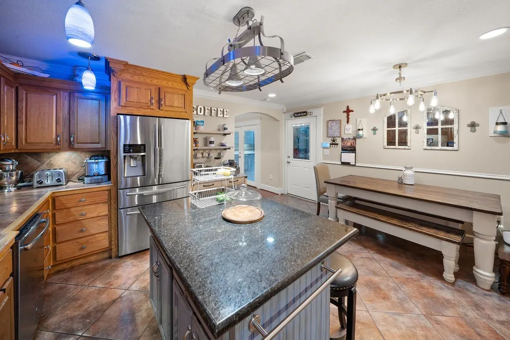 Single Family Residence For Sale in Smith County , 13840 CR 2122, Tyler, Texas 75707, 3 Bedroom, 2 Bathroom, Garage spaces, 2,278 Sqft, built in 2006, mls#21384326, Real Estate Agent in Tyler, Homes For Sale in Smith county, Homes For Sale in Tyler, Realtor in Tyler Texas, Real Estate Brokerage Independent Realty Texas, Luminita Cordes Realtor