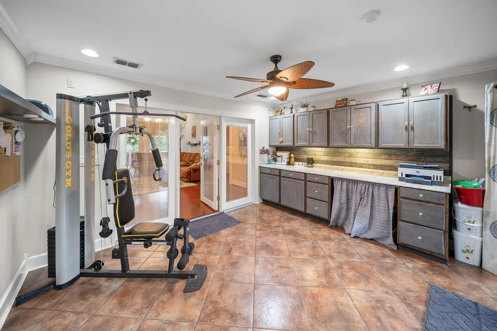 Single Family Residence For Sale in Smith County , 13840 CR 2122, Tyler, Texas 75707, 3 Bedroom, 2 Bathroom, Garage spaces, 2,278 Sqft, built in 2006, mls#21384326, Real Estate Agent in Tyler, Homes For Sale in Smith county, Homes For Sale in Tyler, Realtor in Tyler Texas, Real Estate Brokerage Independent Realty Texas, Luminita Cordes Realtor