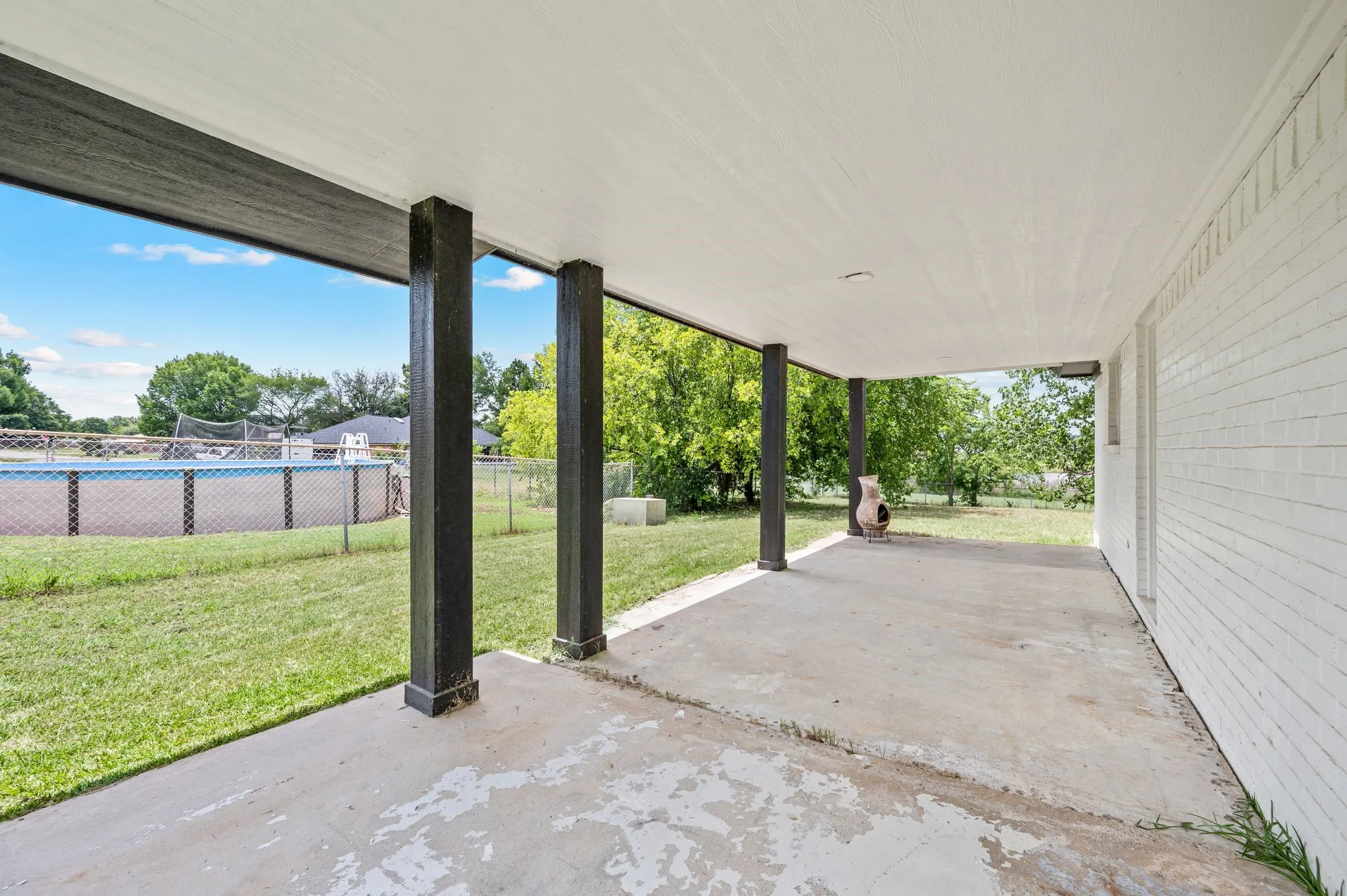 Single Family Residence For Sale in Johnson County , 103 Park Trail Place, Joshua, Texas 76058, 3 Bedroom, 2 Bathroom, 2 Garage spaces, 1,888 Sqft, built in 1973, mls#21384329, Real Estate Agent in Joshua, Homes For Sale in Johnson county, Homes For Sale in Joshua, Realtor in Joshua Texas, Real Estate Brokerage Independent Realty Texas, Luminita Cordes Realtor