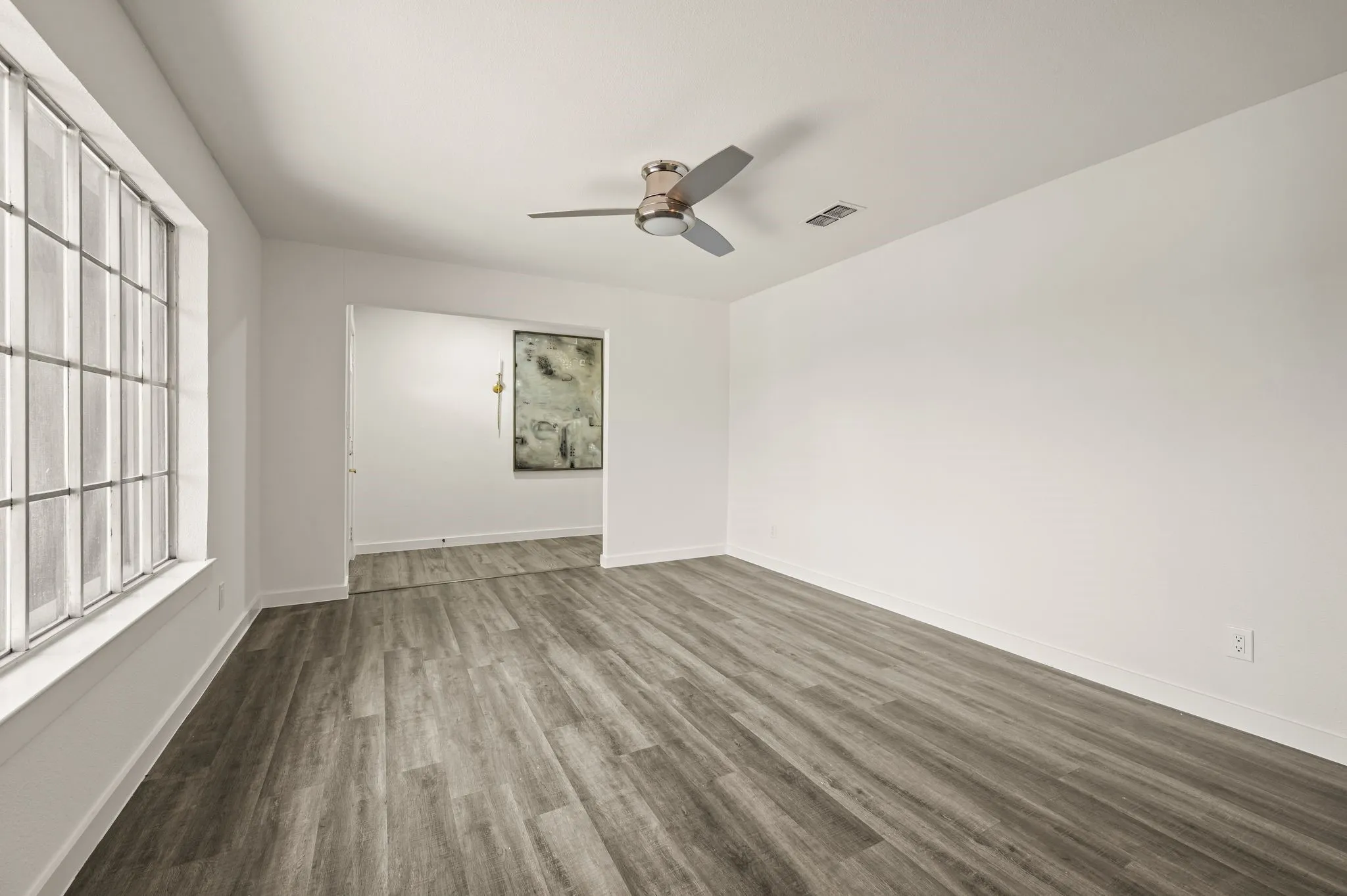 Single Family Residence For Sale in Johnson County , 103 Park Trail Place, Joshua, Texas 76058, 3 Bedroom, 2 Bathroom, 2 Garage spaces, 1,888 Sqft, built in 1973, mls#21384329, Real Estate Agent in Joshua, Homes For Sale in Johnson county, Homes For Sale in Joshua, Realtor in Joshua Texas, Real Estate Brokerage Independent Realty Texas, Luminita Cordes Realtor