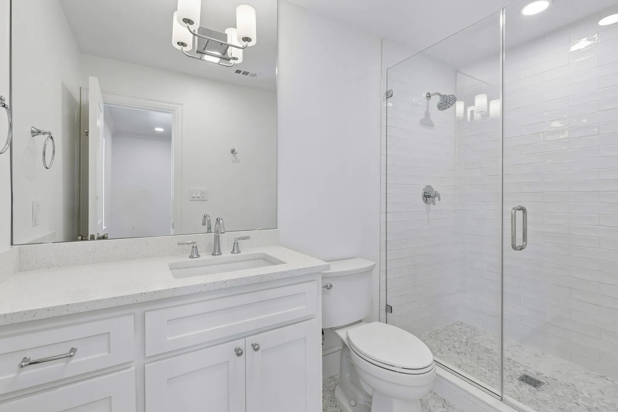 Upstairs EnSuite Bathroom