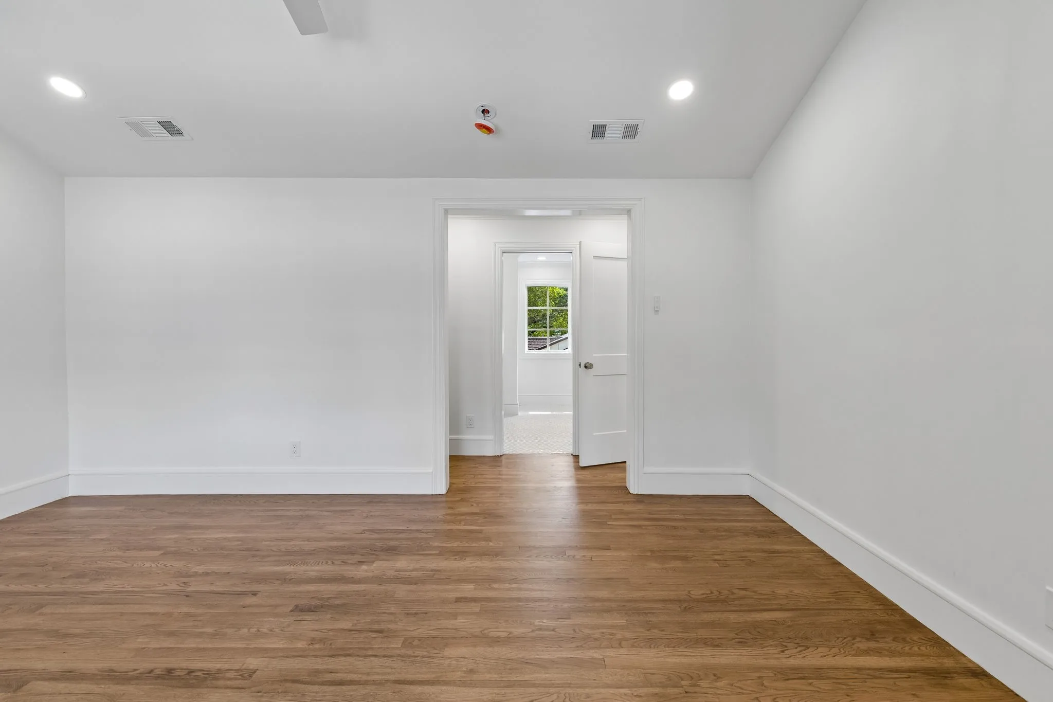 Upstairs Master Suite