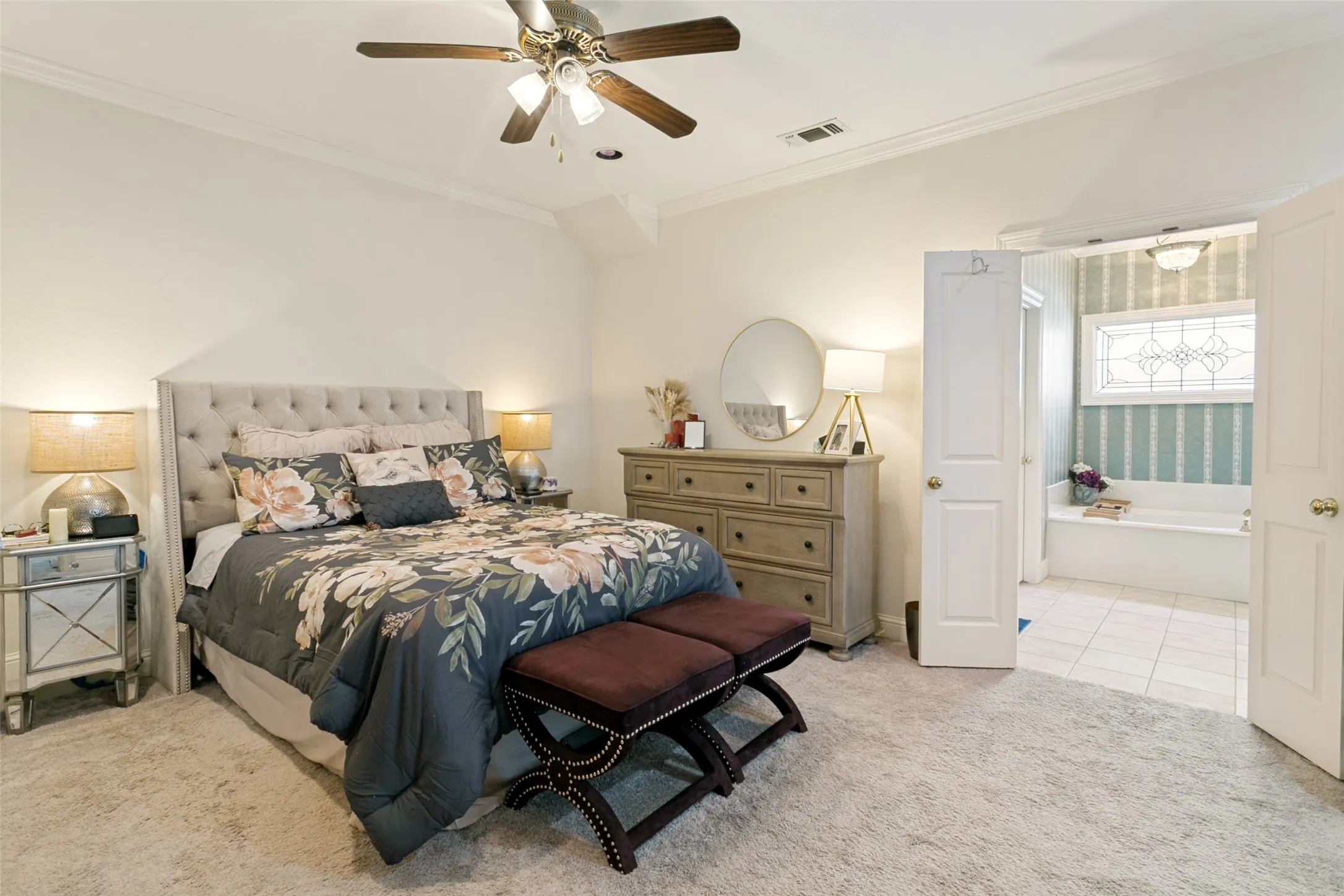 Single Family Residence For Sale in Tarrant County , 1208 Kelpie Court, Fort Worth, Texas 76111, 3 Bedroom, 2 Bathroom, 2 Garage spaces, 2,324 Sqft, built in 1995, mls#21384209, Real Estate Agent in Fort Worth, Homes For Sale in Tarrant county, Homes For Sale in Fort Worth, Realtor in Fort Worth Texas, Real Estate Brokerage Independent Realty Texas, Luminita Cordes Realtor