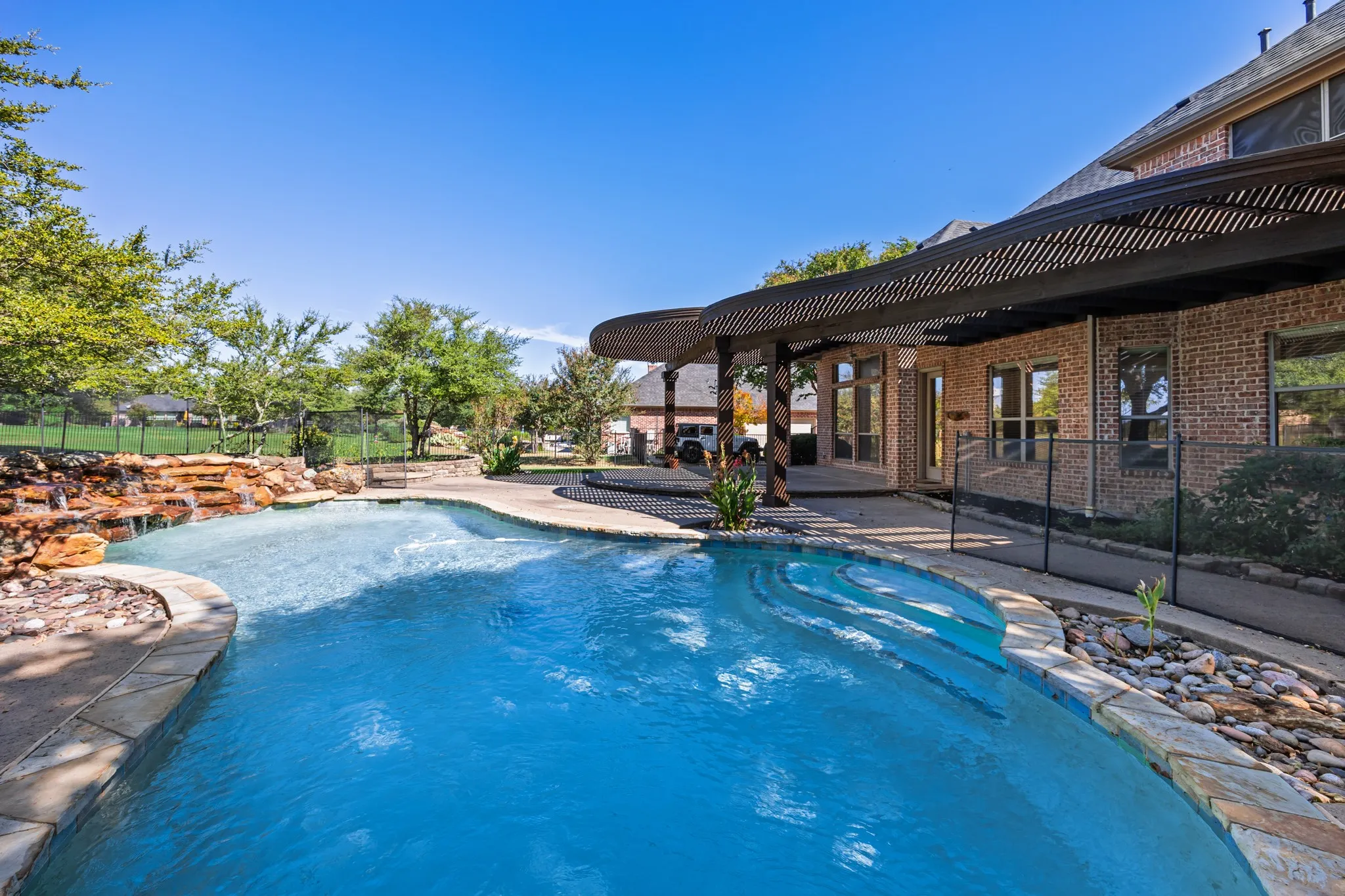Single Family Residence For Sale in Rockwall County , 148 Stoneleigh Drive, Heath, Texas 75032, 4 Bedroom, 4 Bathroom, 3 Garage spaces, 3,400 Sqft, built in 2002, mls#21363822, Real Estate Agent in Heath, Homes For Sale in Rockwall county, Homes For Sale in Heath, Realtor in Heath Texas, Real Estate Brokerage Independent Realty Texas, Luminita Cordes Realtor