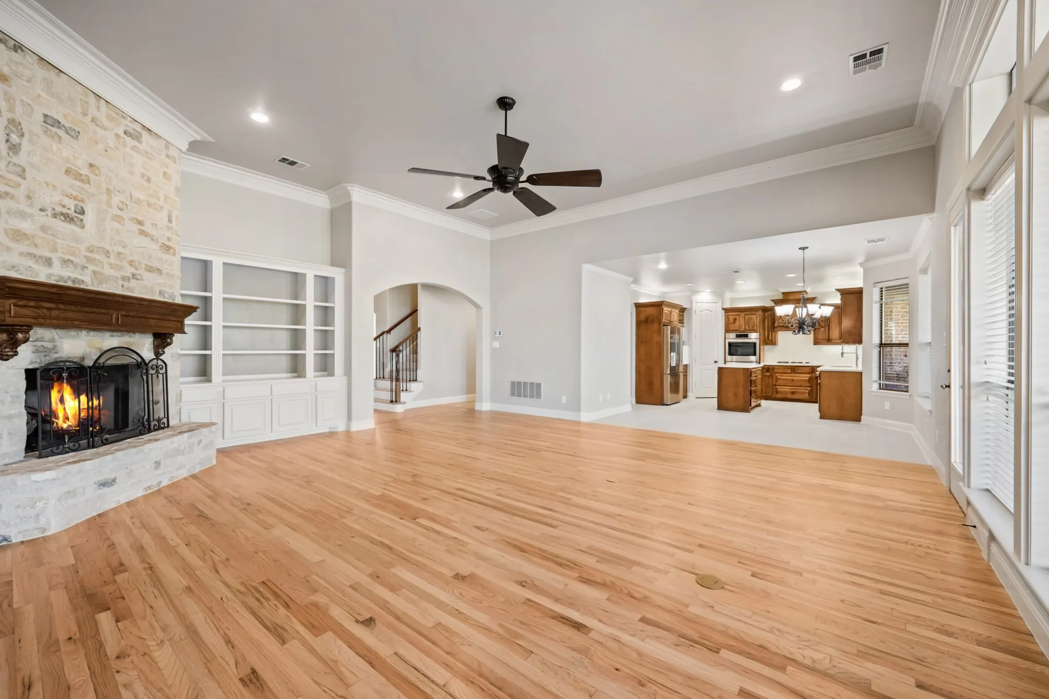Single Family Residence For Sale in Rockwall County , 148 Stoneleigh Drive, Heath, Texas 75032, 4 Bedroom, 4 Bathroom, 3 Garage spaces, 3,400 Sqft, built in 2002, mls#21363822, Real Estate Agent in Heath, Homes For Sale in Rockwall county, Homes For Sale in Heath, Realtor in Heath Texas, Real Estate Brokerage Independent Realty Texas, Luminita Cordes Realtor