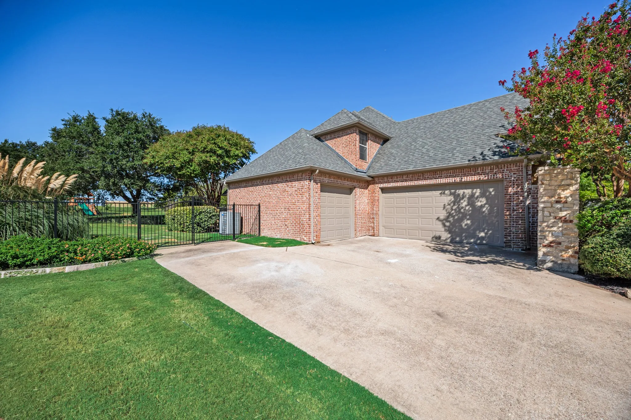 3-car garage