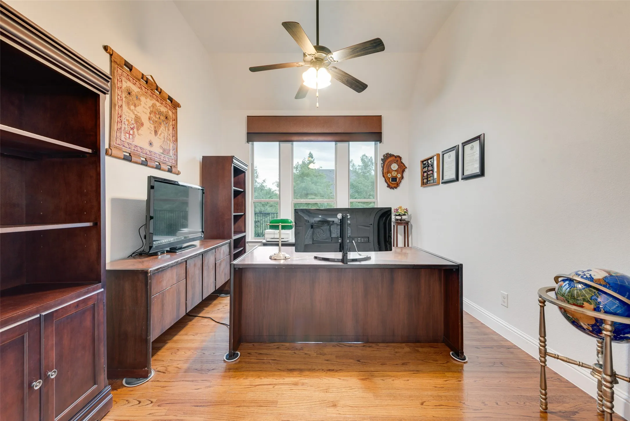 Single Family Residence For Sale in Tarrant County , 409 Rawhide Path, Keller, Texas 76248, 3 Bedroom, 3 Bathroom, 3 Garage spaces, 3,339 Sqft, built in 2012, mls#21384086, Real Estate Agent in Keller, Homes For Sale in Tarrant county, Homes For Sale in Keller, Realtor in Keller Texas, Real Estate Brokerage Independent Realty Texas, Luminita Cordes Realtor
