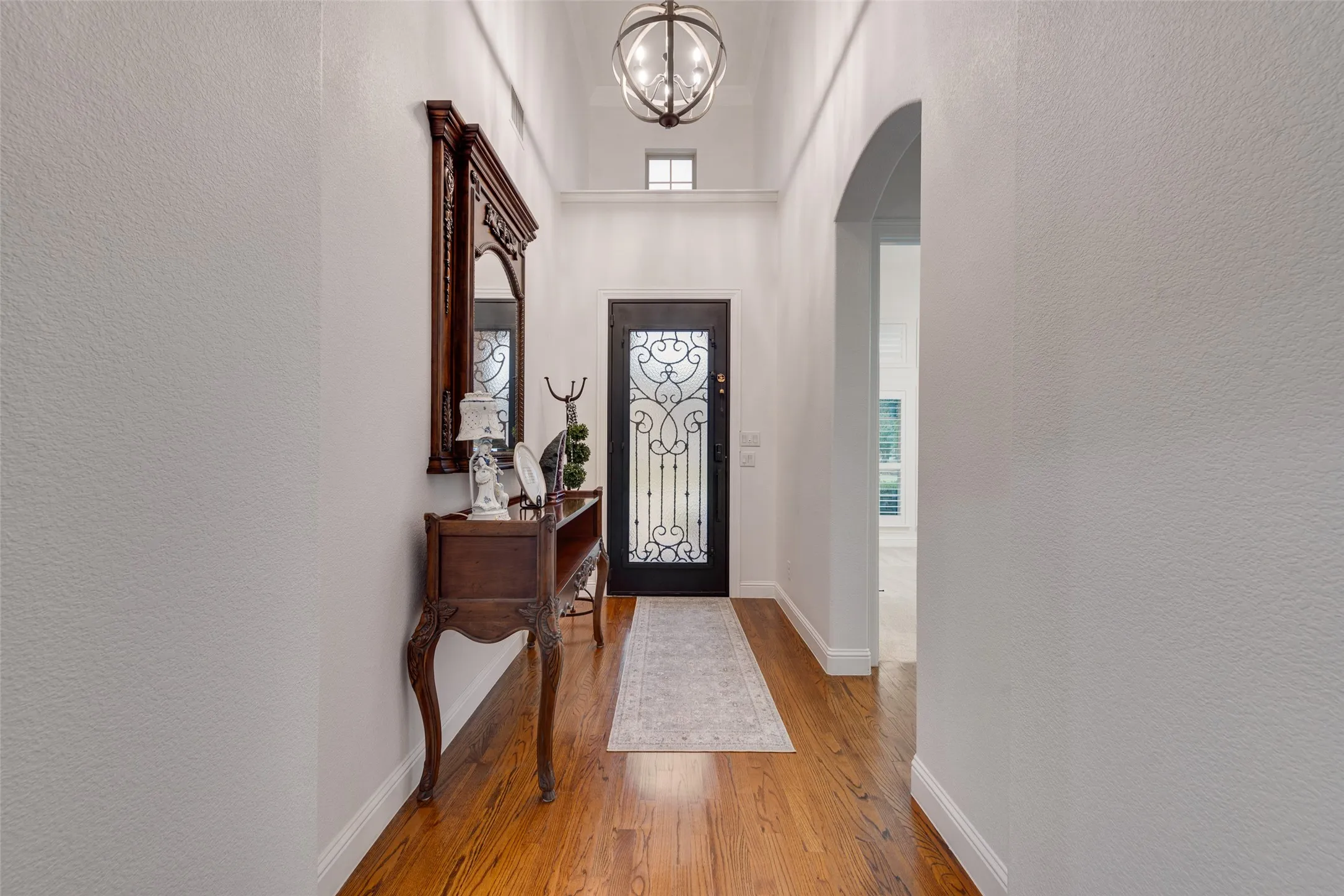 Single Family Residence For Sale in Tarrant County , 409 Rawhide Path, Keller, Texas 76248, 3 Bedroom, 3 Bathroom, 3 Garage spaces, 3,339 Sqft, built in 2012, mls#21384086, Real Estate Agent in Keller, Homes For Sale in Tarrant county, Homes For Sale in Keller, Realtor in Keller Texas, Real Estate Brokerage Independent Realty Texas, Luminita Cordes Realtor