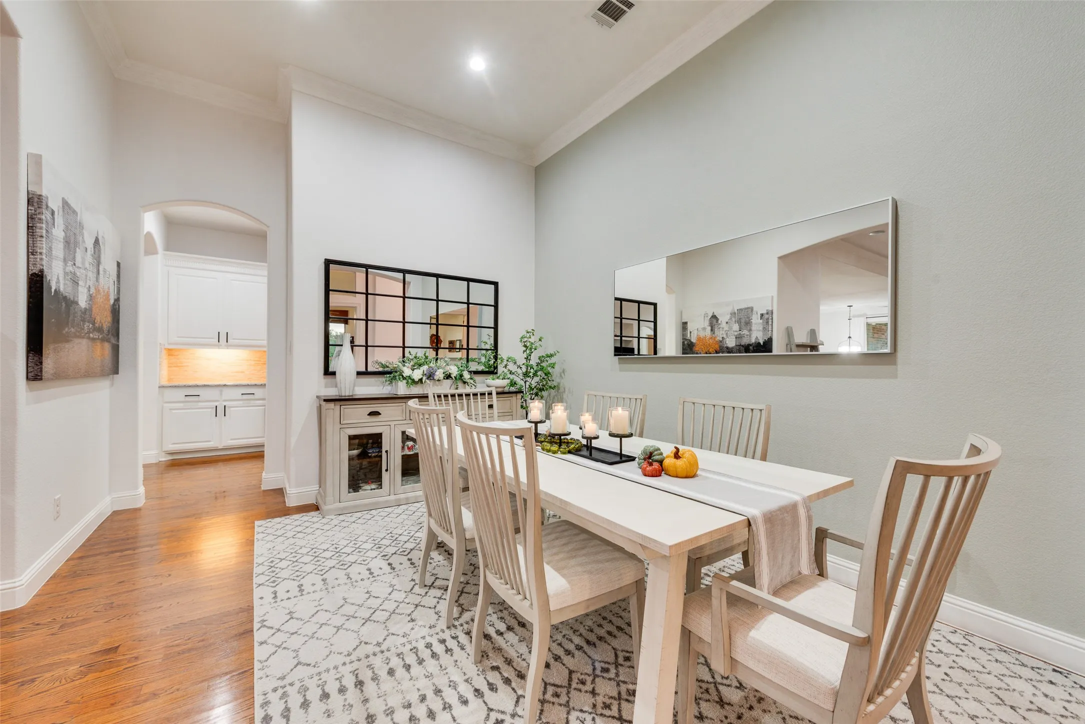 Single Family Residence For Sale in Tarrant County , 409 Rawhide Path, Keller, Texas 76248, 3 Bedroom, 3 Bathroom, 3 Garage spaces, 3,339 Sqft, built in 2012, mls#21384086, Real Estate Agent in Keller, Homes For Sale in Tarrant county, Homes For Sale in Keller, Realtor in Keller Texas, Real Estate Brokerage Independent Realty Texas, Luminita Cordes Realtor
