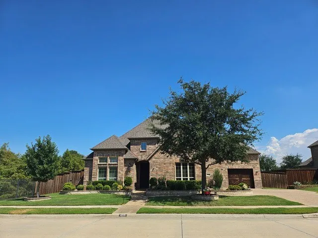 Single Family Residence For Sale in Tarrant County , 409 Rawhide Path, Keller, Texas 76248, 3 Bedroom, 3 Bathroom, 3 Garage spaces, 3,339 Sqft, built in 2012, mls#21384086, Real Estate Agent in Keller, Homes For Sale in Tarrant county, Homes For Sale in Keller, Realtor in Keller Texas, Real Estate Brokerage Independent Realty Texas, Luminita Cordes Realtor