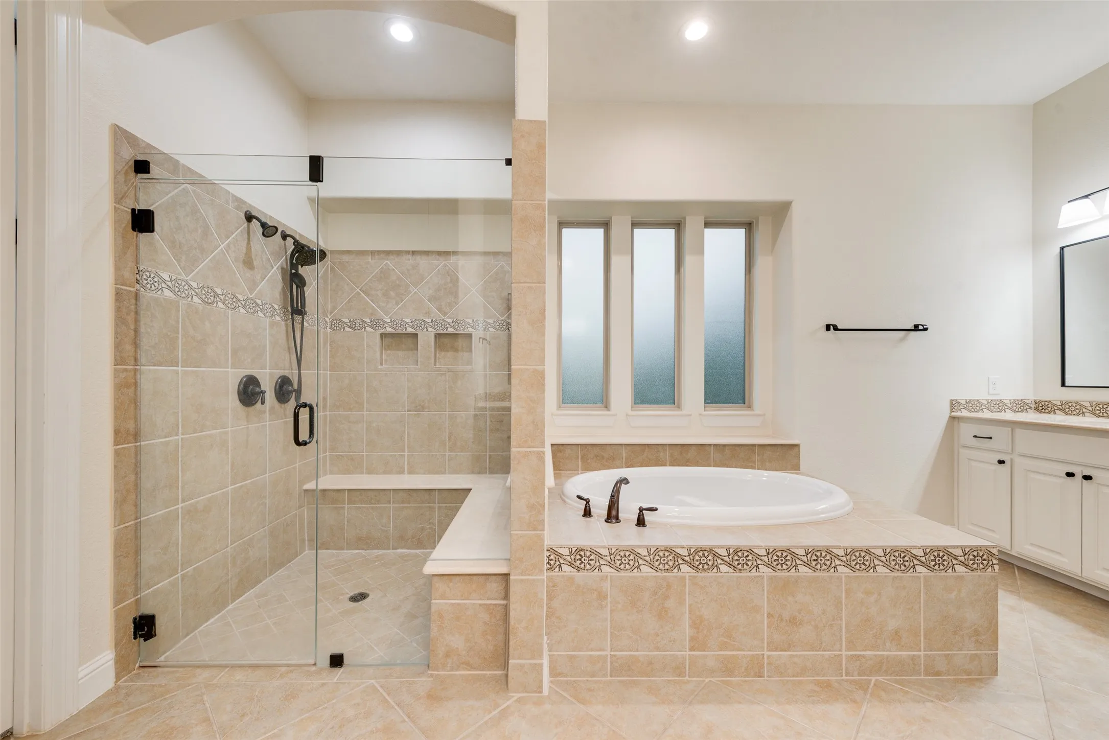 Single Family Residence For Sale in Tarrant County , 409 Rawhide Path, Keller, Texas 76248, 3 Bedroom, 3 Bathroom, 3 Garage spaces, 3,339 Sqft, built in 2012, mls#21384086, Real Estate Agent in Keller, Homes For Sale in Tarrant county, Homes For Sale in Keller, Realtor in Keller Texas, Real Estate Brokerage Independent Realty Texas, Luminita Cordes Realtor