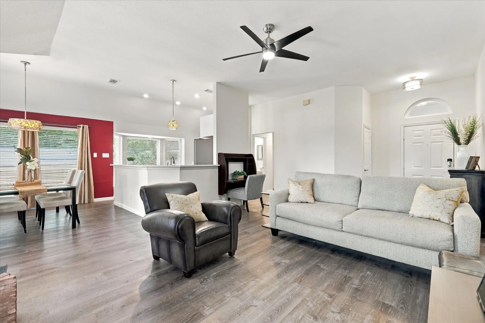 Single Family Residence For Sale in Denton County , 4901 Superior Court, Flower Mound, Texas 75028, 3 Bedroom, 2 Bathroom, 2 Garage spaces, 1,465 Sqft, built in 1993, mls#21384353, Real Estate Agent in Flower Mound, Homes For Sale in Denton county, Homes For Sale in Flower Mound, Realtor in Flower Mound Texas, Real Estate Brokerage Independent Realty Texas, Luminita Cordes Realtor