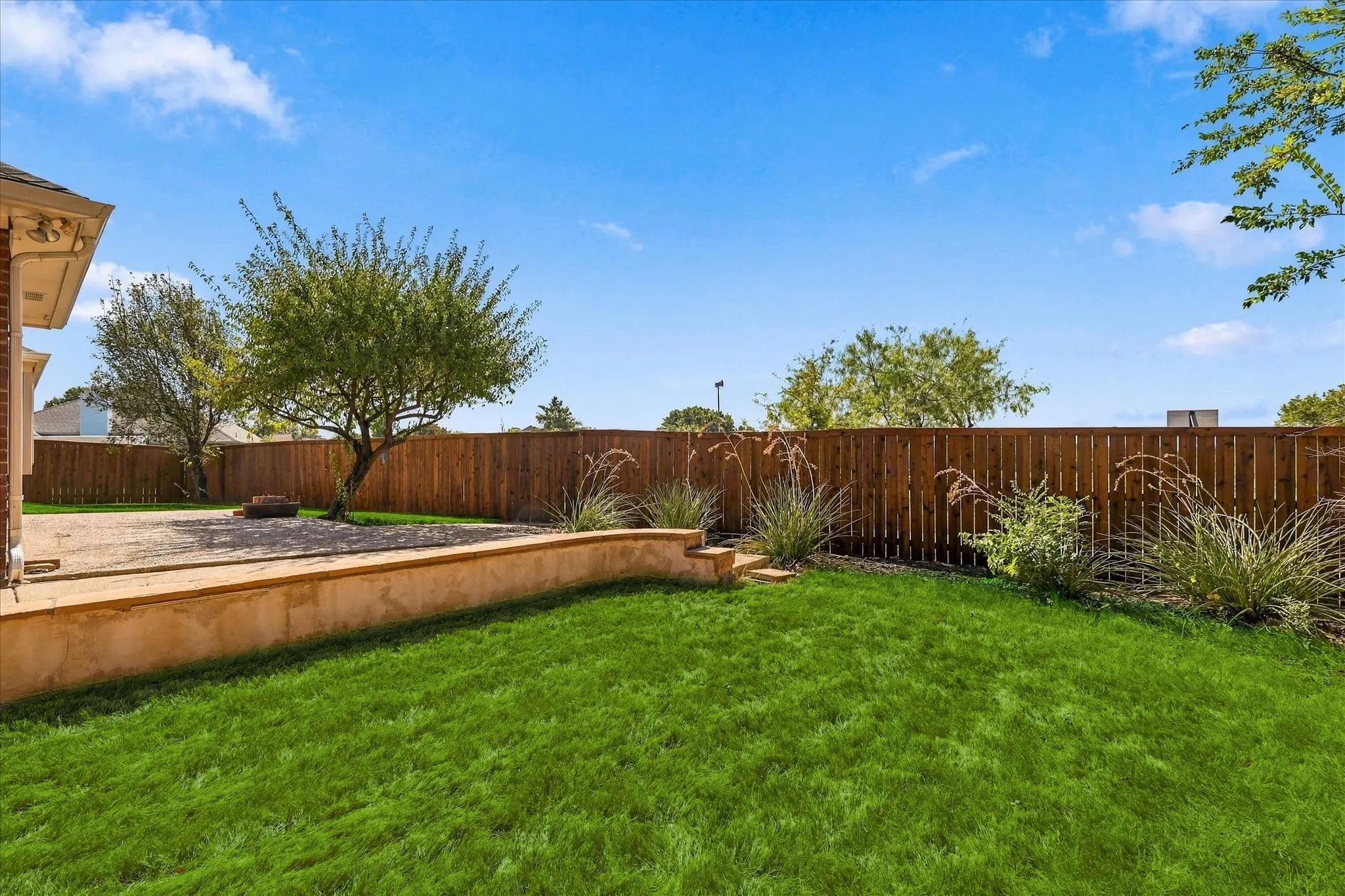 Single Family Residence For Sale in Denton County , 4901 Superior Court, Flower Mound, Texas 75028, 3 Bedroom, 2 Bathroom, 2 Garage spaces, 1,465 Sqft, built in 1993, mls#21384353, Real Estate Agent in Flower Mound, Homes For Sale in Denton county, Homes For Sale in Flower Mound, Realtor in Flower Mound Texas, Real Estate Brokerage Independent Realty Texas, Luminita Cordes Realtor