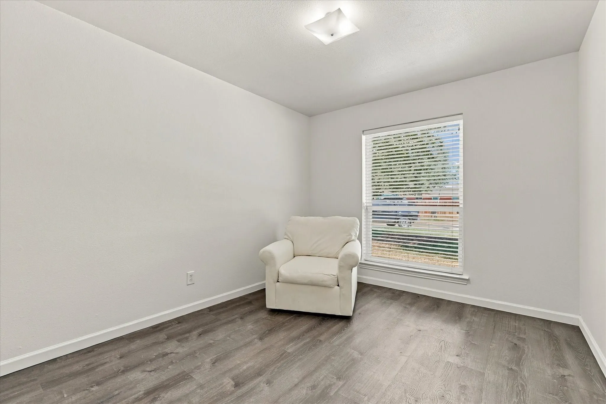 Single Family Residence For Sale in Denton County , 4901 Superior Court, Flower Mound, Texas 75028, 3 Bedroom, 2 Bathroom, 2 Garage spaces, 1,465 Sqft, built in 1993, mls#21384353, Real Estate Agent in Flower Mound, Homes For Sale in Denton county, Homes For Sale in Flower Mound, Realtor in Flower Mound Texas, Real Estate Brokerage Independent Realty Texas, Luminita Cordes Realtor