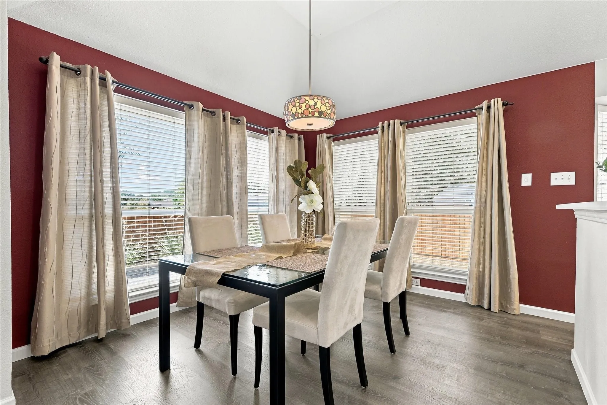 Single Family Residence For Sale in Denton County , 4901 Superior Court, Flower Mound, Texas 75028, 3 Bedroom, 2 Bathroom, 2 Garage spaces, 1,465 Sqft, built in 1993, mls#21384353, Real Estate Agent in Flower Mound, Homes For Sale in Denton county, Homes For Sale in Flower Mound, Realtor in Flower Mound Texas, Real Estate Brokerage Independent Realty Texas, Luminita Cordes Realtor