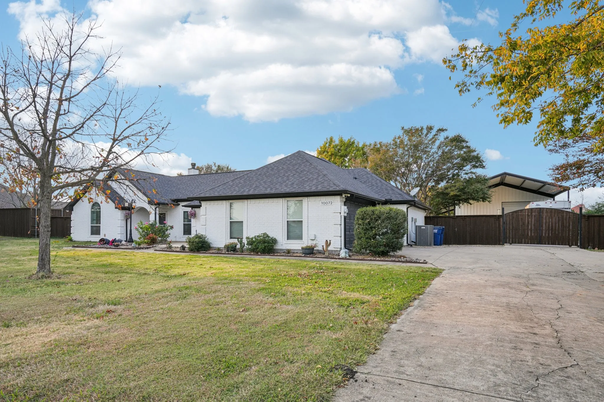 Single Family Residence For Rent in Kaufman County , 10072 Manor Way, Forney, Texas 75126, 3 Bedroom, 2 Bathroom, 2 Garage spaces, 1,894 Sqft, built in 1998, mls#21374240, Real Estate Agent in Forney, Homes For Rent in Kaufman county, Homes For Rent in Forney, Realtor in Forney Texas, Real Estate Brokerage Independent Realty Texas, Luminita Cordes Realtor