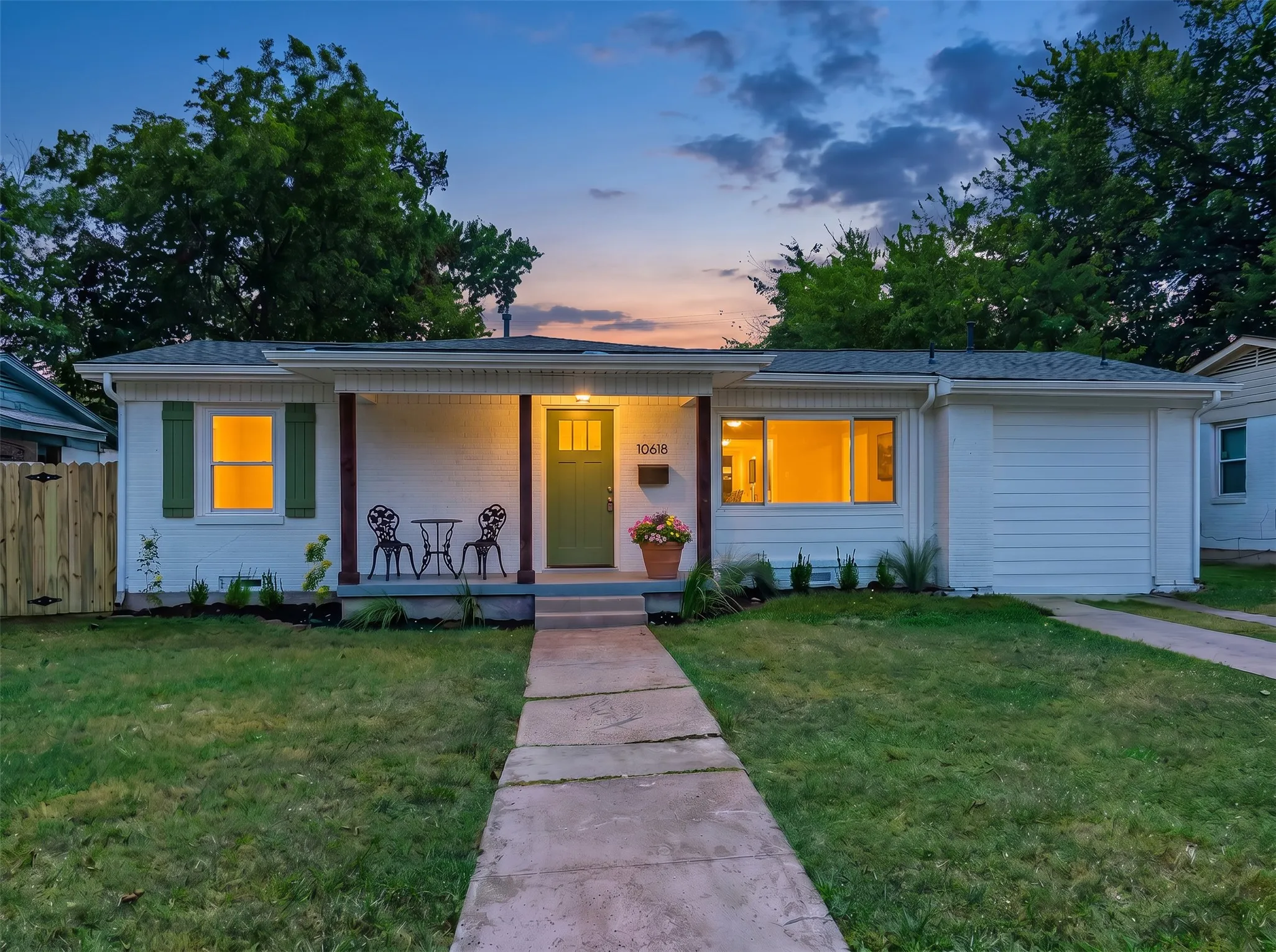 Single Family Residence For Sale in Dallas County , 10618 Cotillion Drive, Dallas, Texas 75228, 3 Bedroom, 2 Bathroom, 1 Garage spaces, 1,975 Sqft, built in 1954, mls#21383412, Real Estate Agent in Dallas, Homes For Sale in Dallas county, Homes For Sale in Dallas, Realtor in Dallas Texas, Real Estate Brokerage Independent Realty Texas, Luminita Cordes Realtor