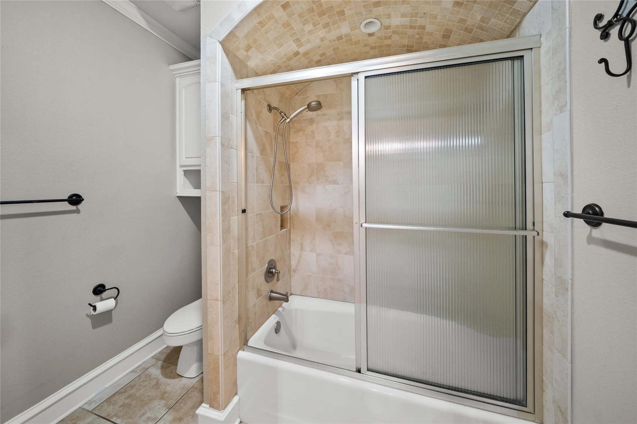 Single Family Residence For Sale in Smith County , 2322 Kingsmill Circle, Tyler, Texas 75703, 4 Bedroom, 4 Bathroom, 3 Garage spaces, 3,556 Sqft, built in 2004, mls#21384369, Real Estate Agent in Tyler, Homes For Sale in Smith county, Homes For Sale in Tyler, Realtor in Tyler Texas, Real Estate Brokerage Independent Realty Texas, Luminita Cordes Realtor