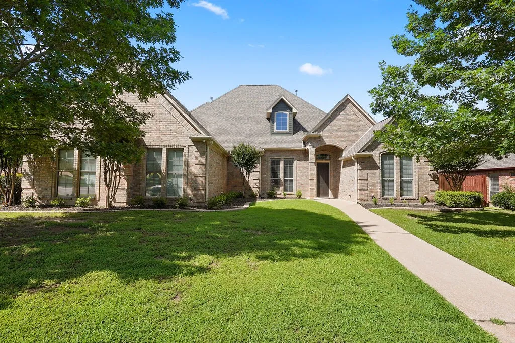 Single Family Residence For Sale in Smith County , 2322 Kingsmill Circle, Tyler, Texas 75703, 4 Bedroom, 4 Bathroom, 3 Garage spaces, 3,556 Sqft, built in 2004, mls#21384369, Real Estate Agent in Tyler, Homes For Sale in Smith county, Homes For Sale in Tyler, Realtor in Tyler Texas, Real Estate Brokerage Independent Realty Texas, Luminita Cordes Realtor